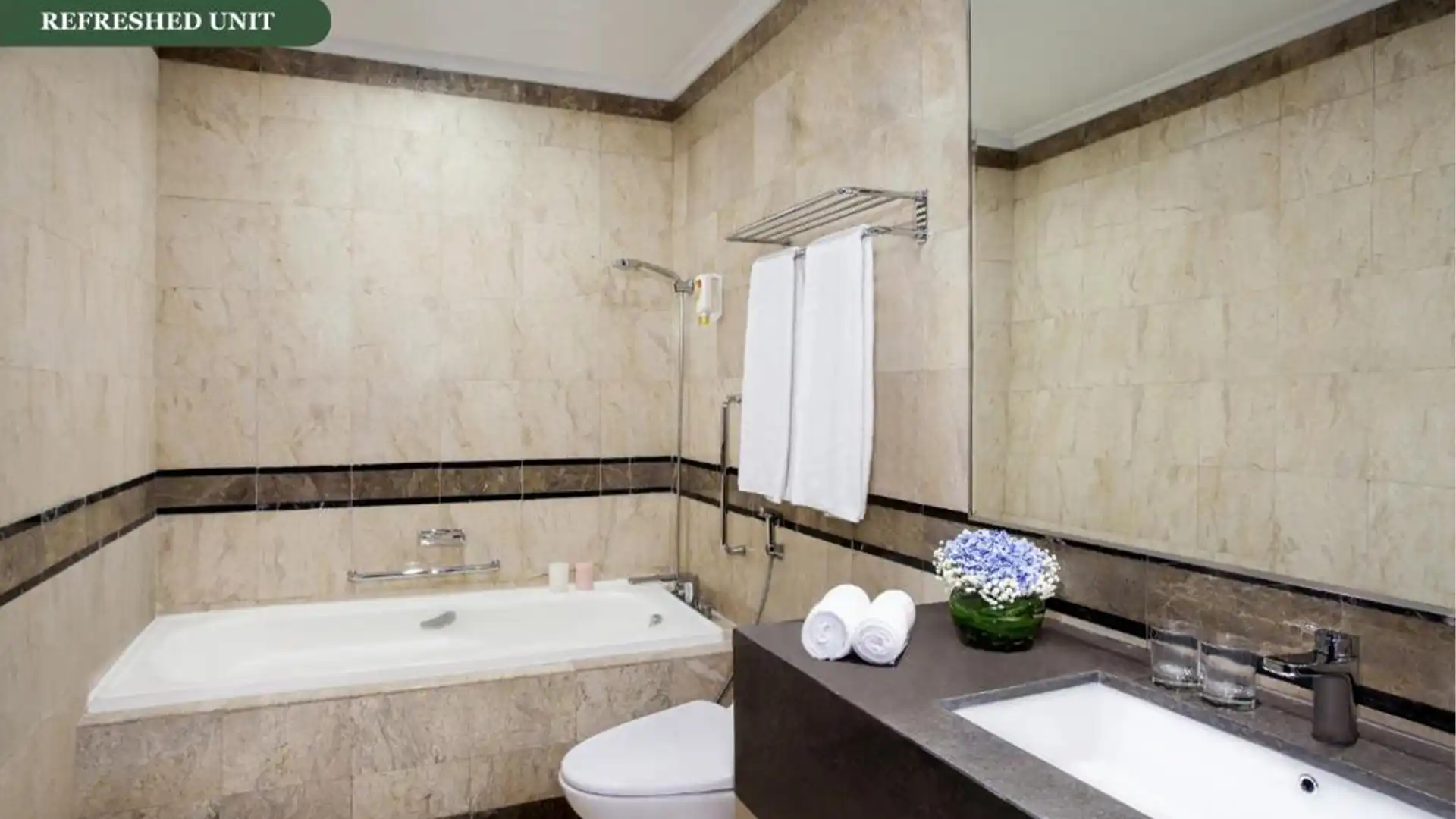 Somerset-1BR-Bathroom