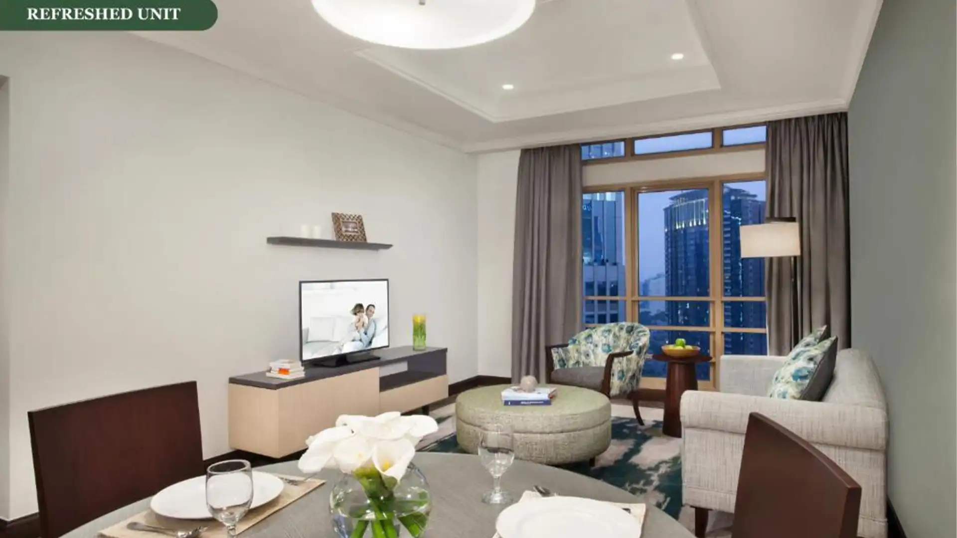 Somerset-1BR-Dining & Living Area