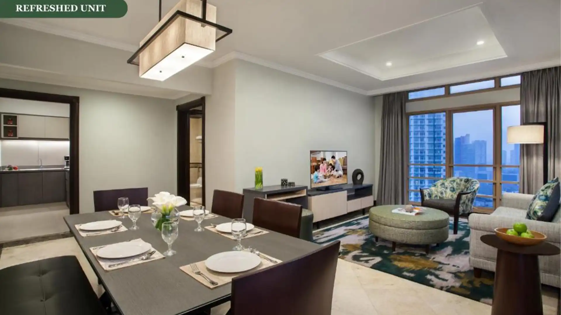 Somerset-3BR-Dining & Living Area