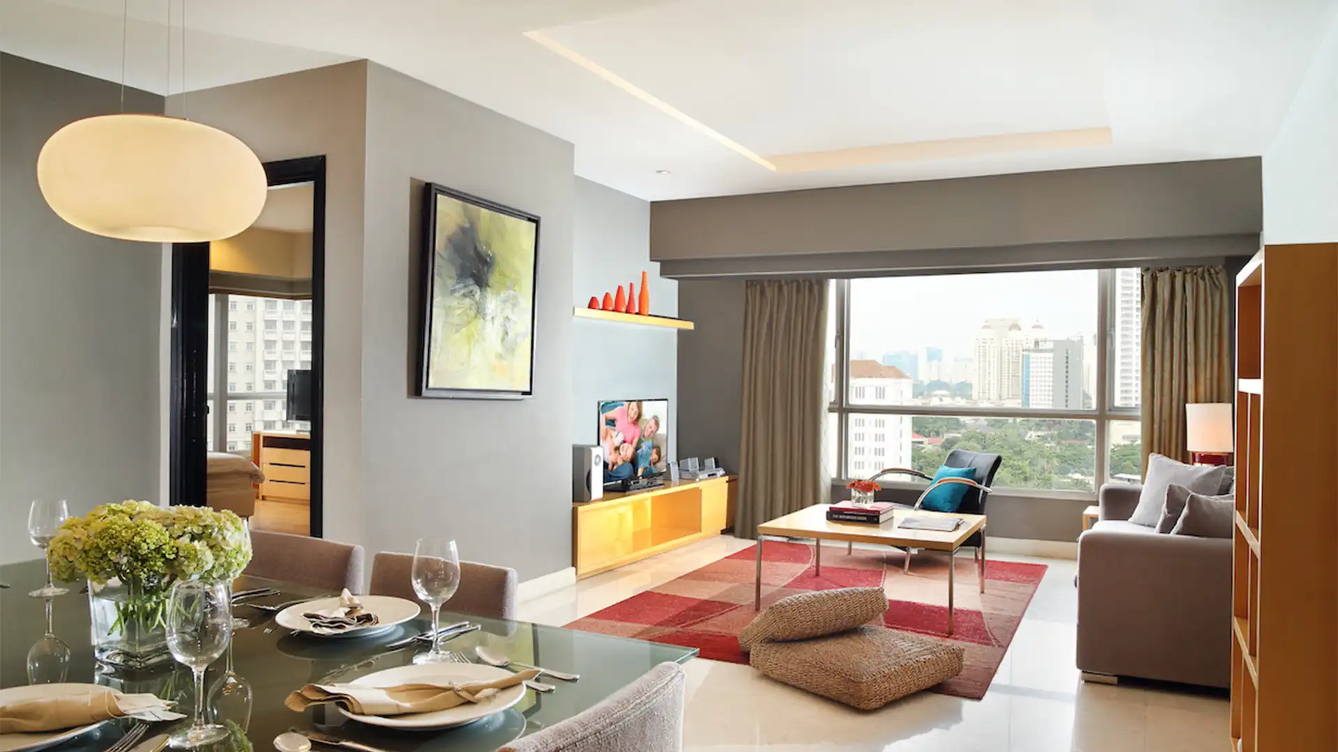 Somerset Berlian-3BR-Dining & Living Area Somerset Berlian-3BR-Dining & Living Area