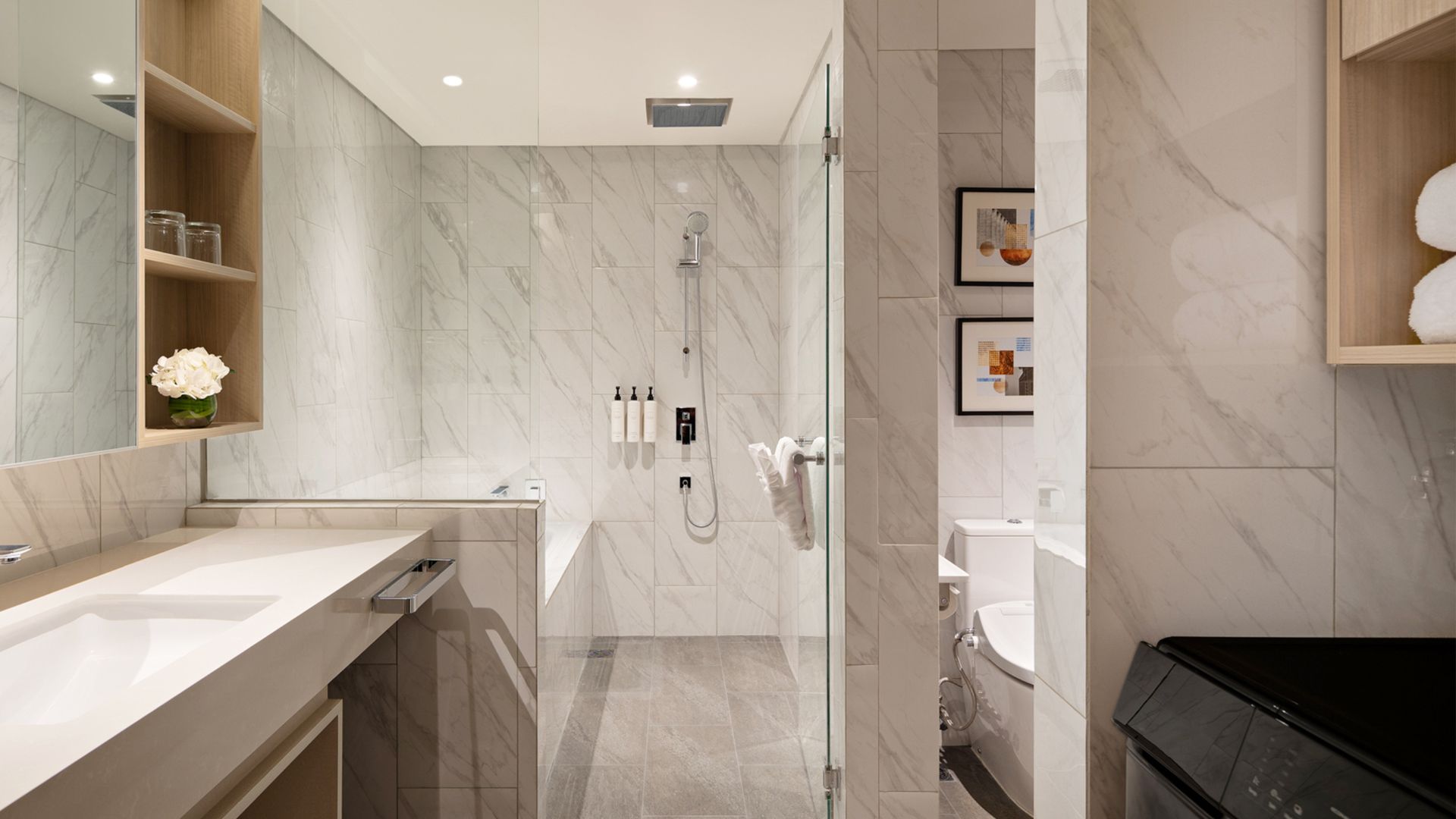 Swissôtel Residences – Modern 1BR Living