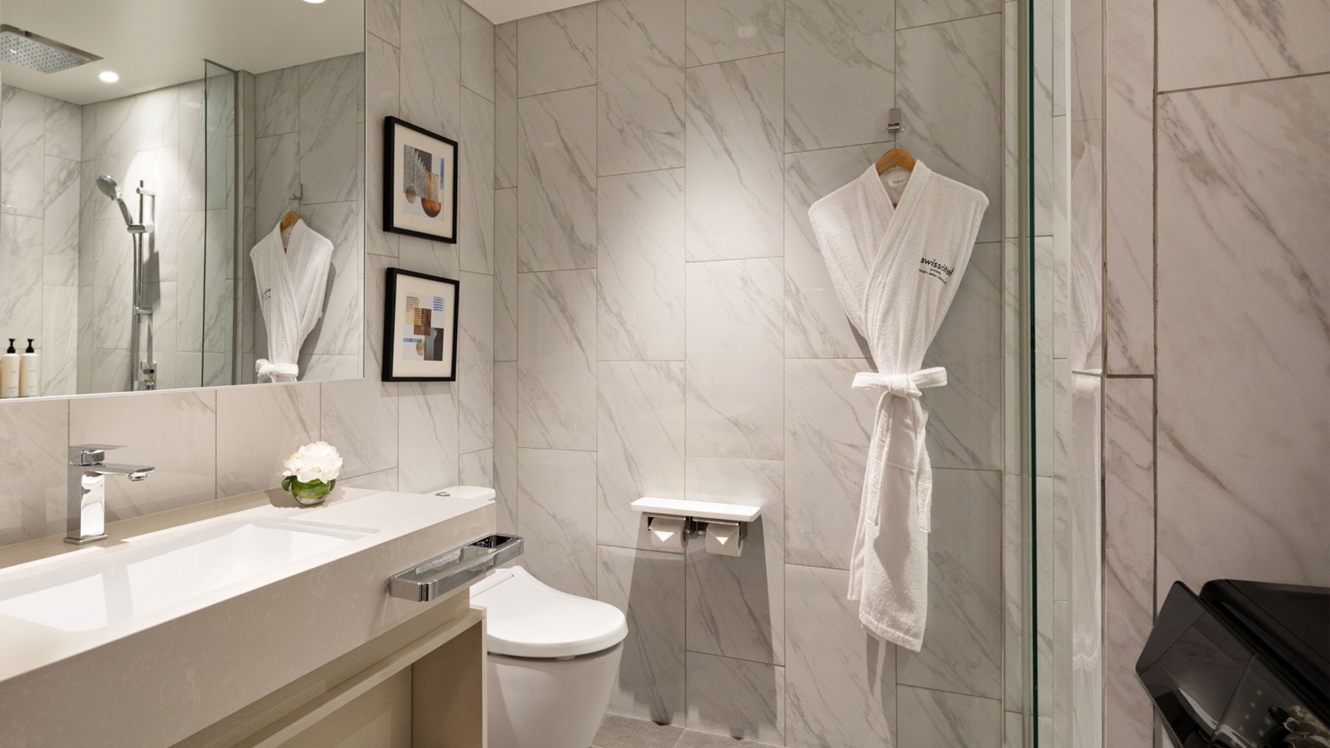 Swiss Advantage 2 Bedroom – BATHROOM (2)