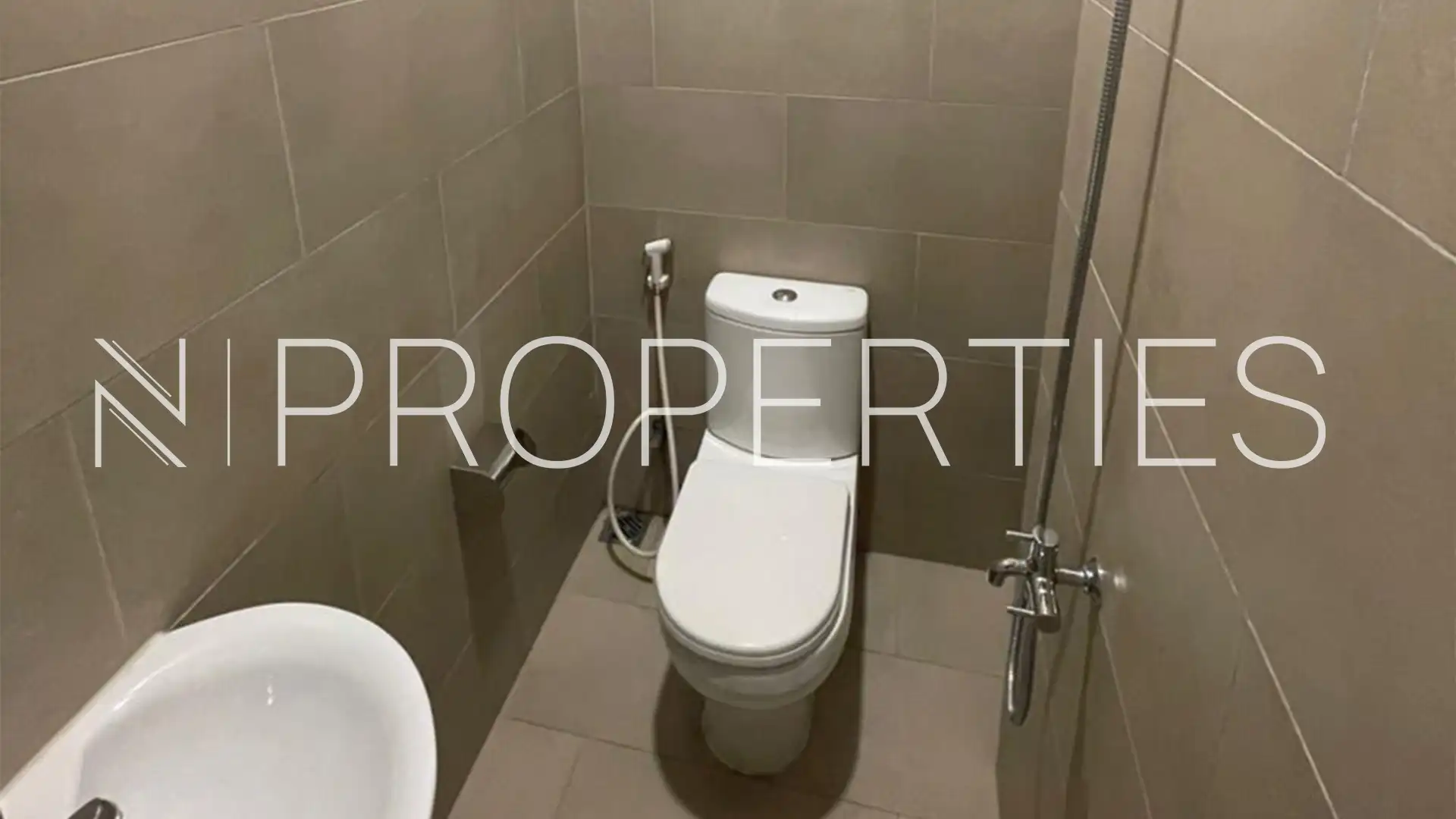 The Stature-3BR-Bathroom 3