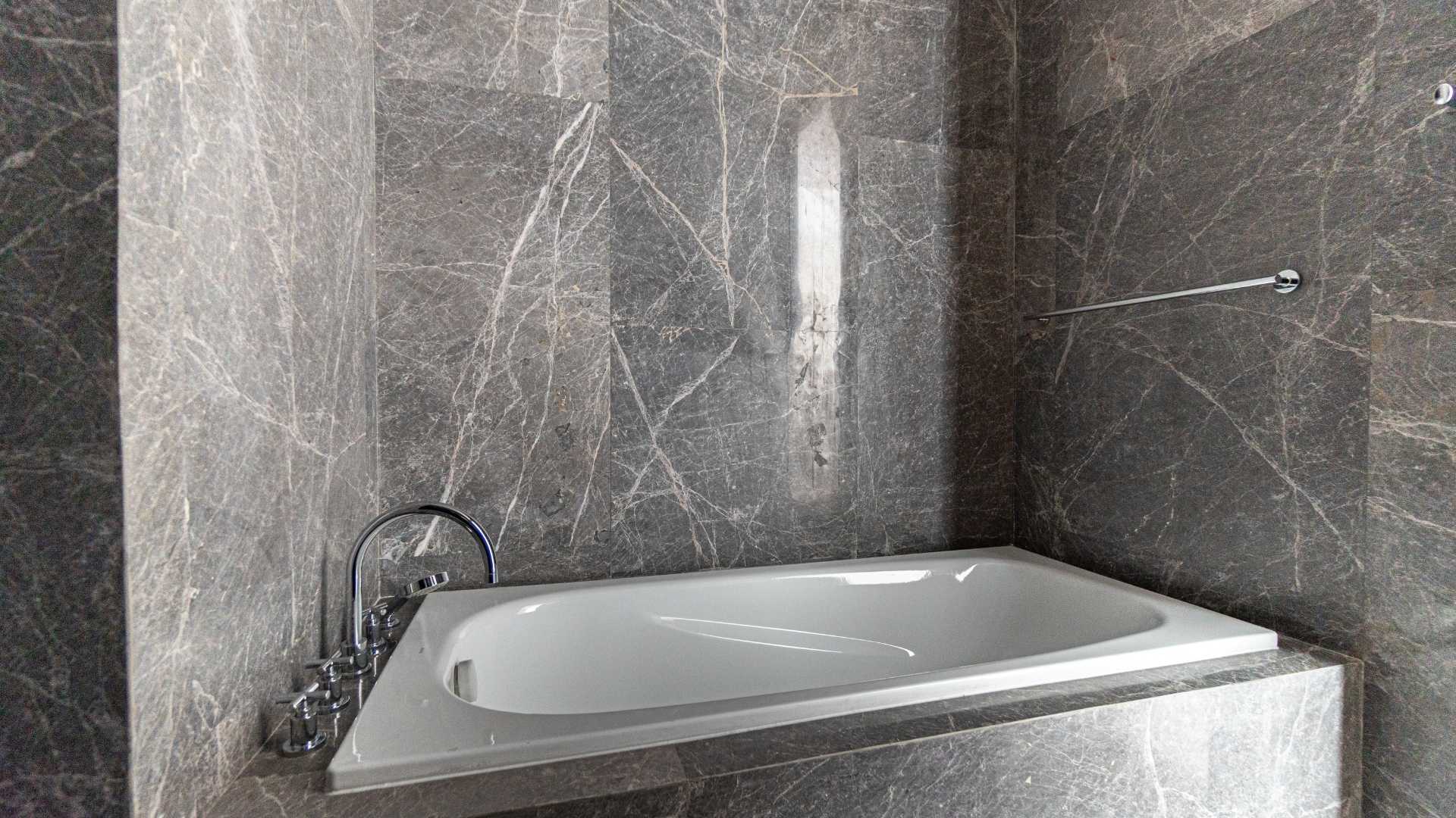 Two Verde Monteverde-3BR-Bathtub