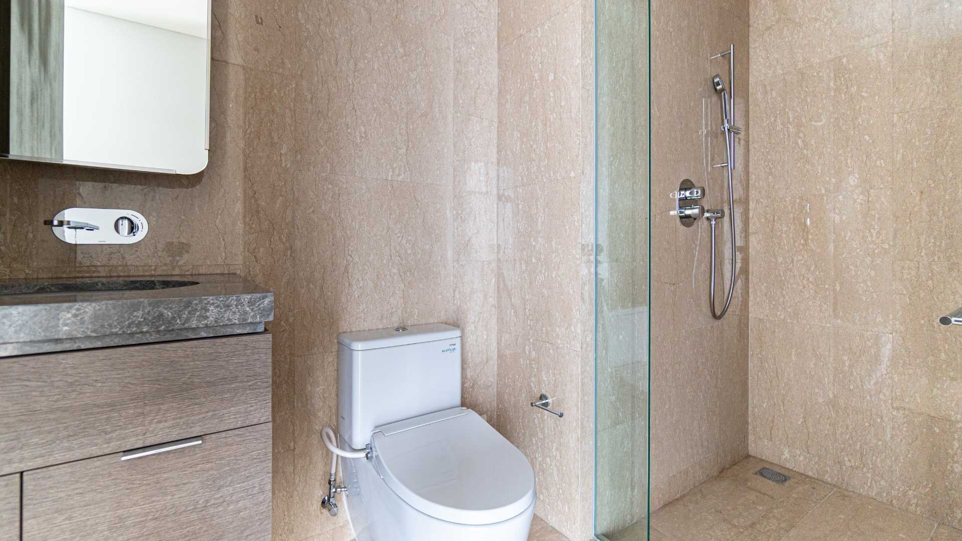 Two Verde Monteverde-3BR-Toilet