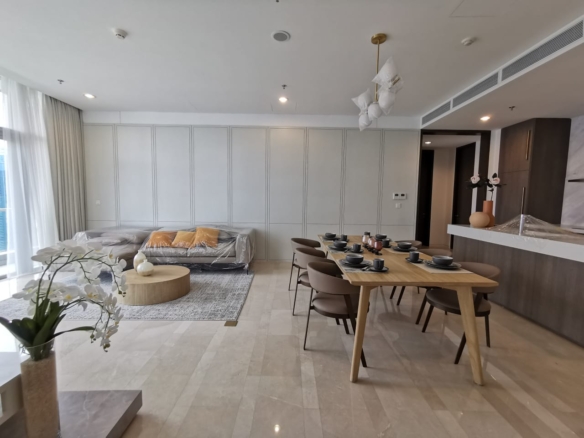 Verde Two-Monte 3BR-Dining and Living Area