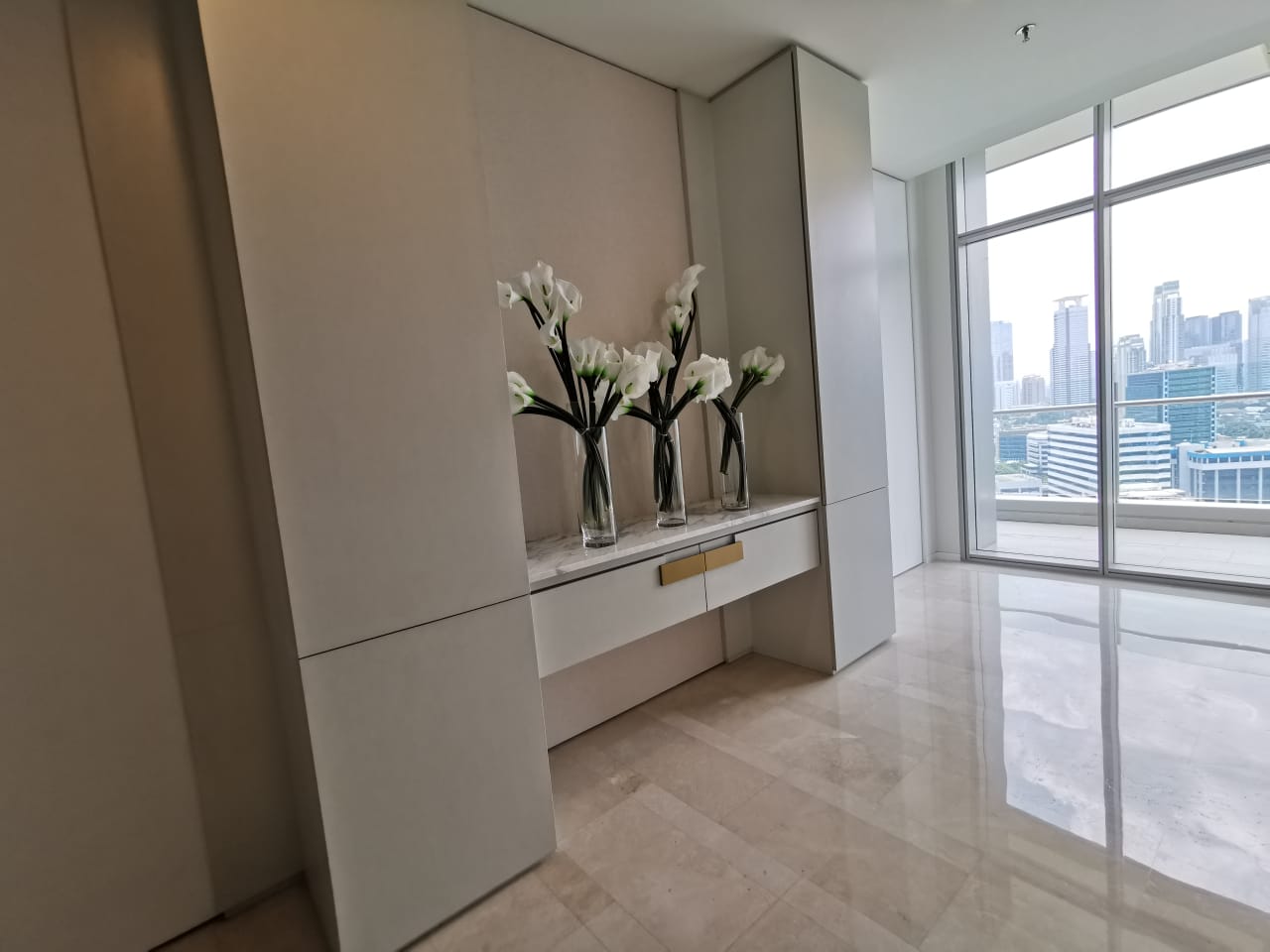 Verde Two-Monte 3BR-Entry Area