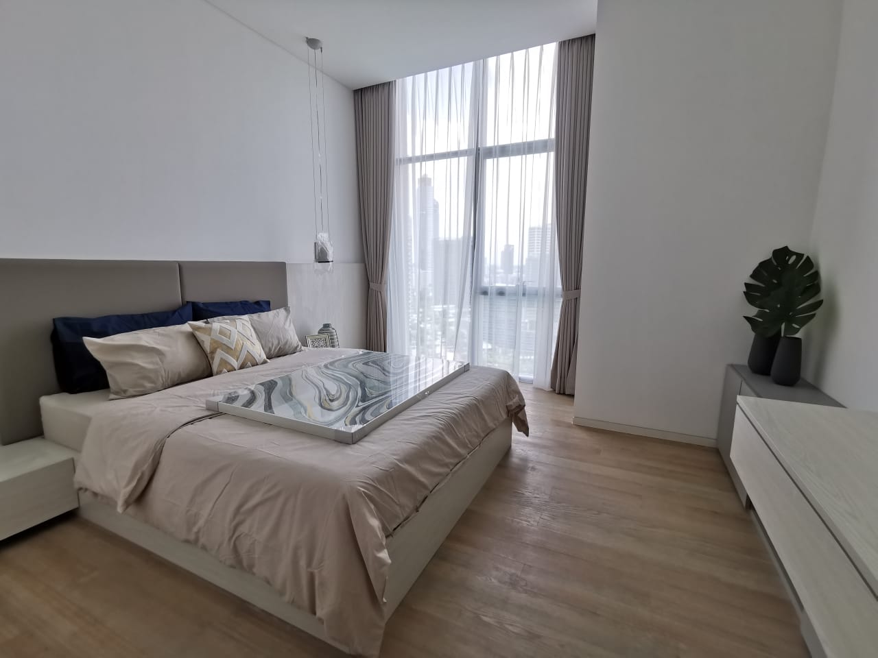 Verde Two-Monte 3BR-Master Bedroom