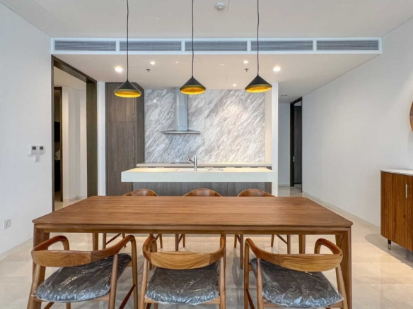 Verde Two Monteverde-2BR-Dining table