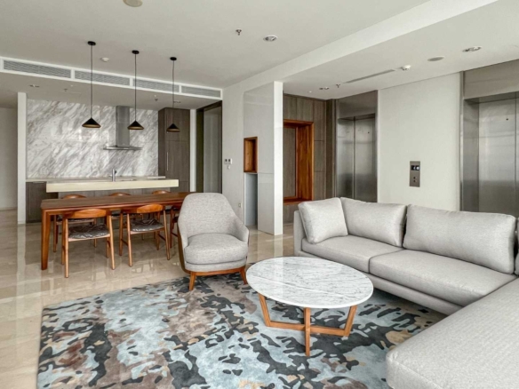 Verde Two Monteverde-2BR-Living room