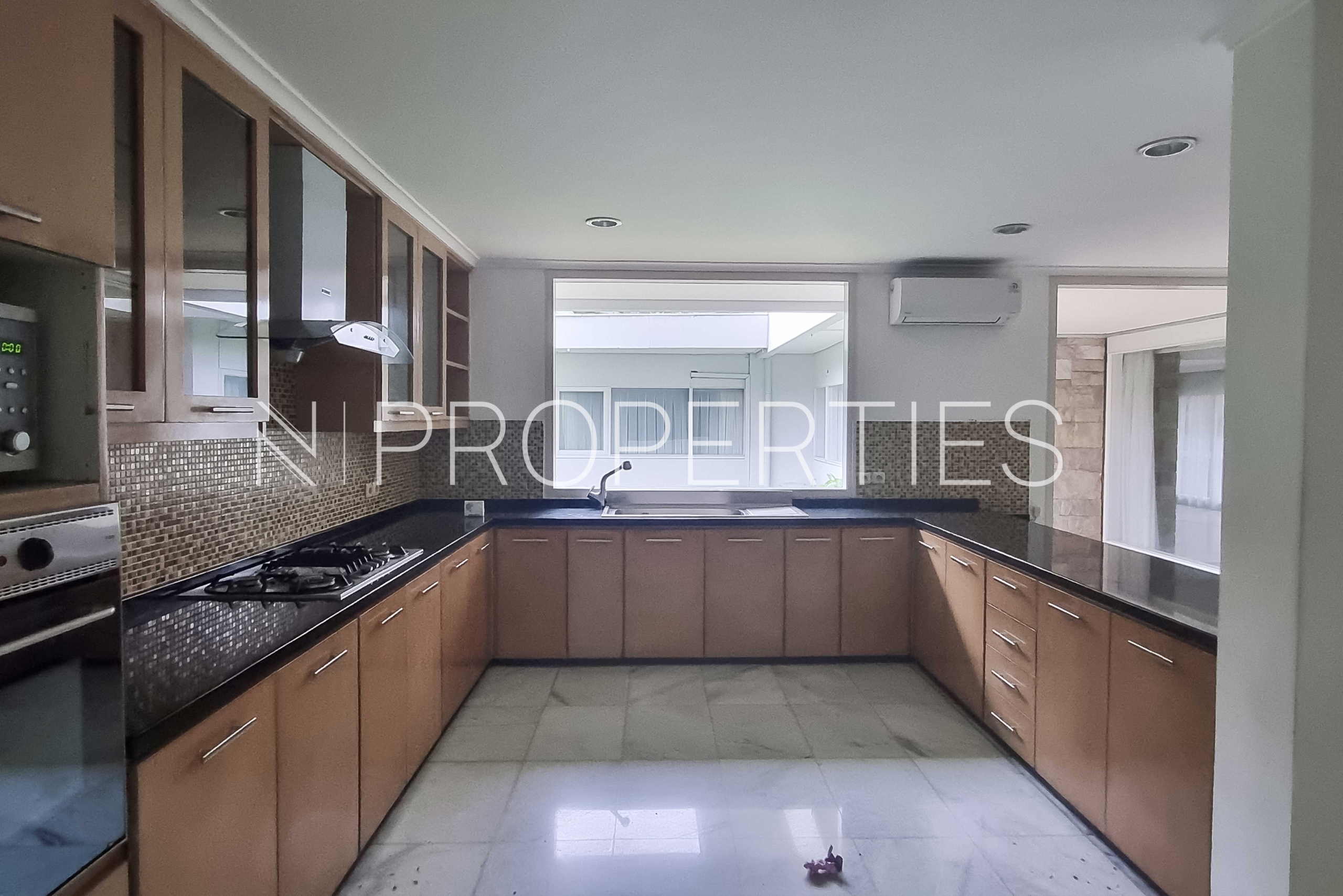 12 Expansive Family Estate at Kemang