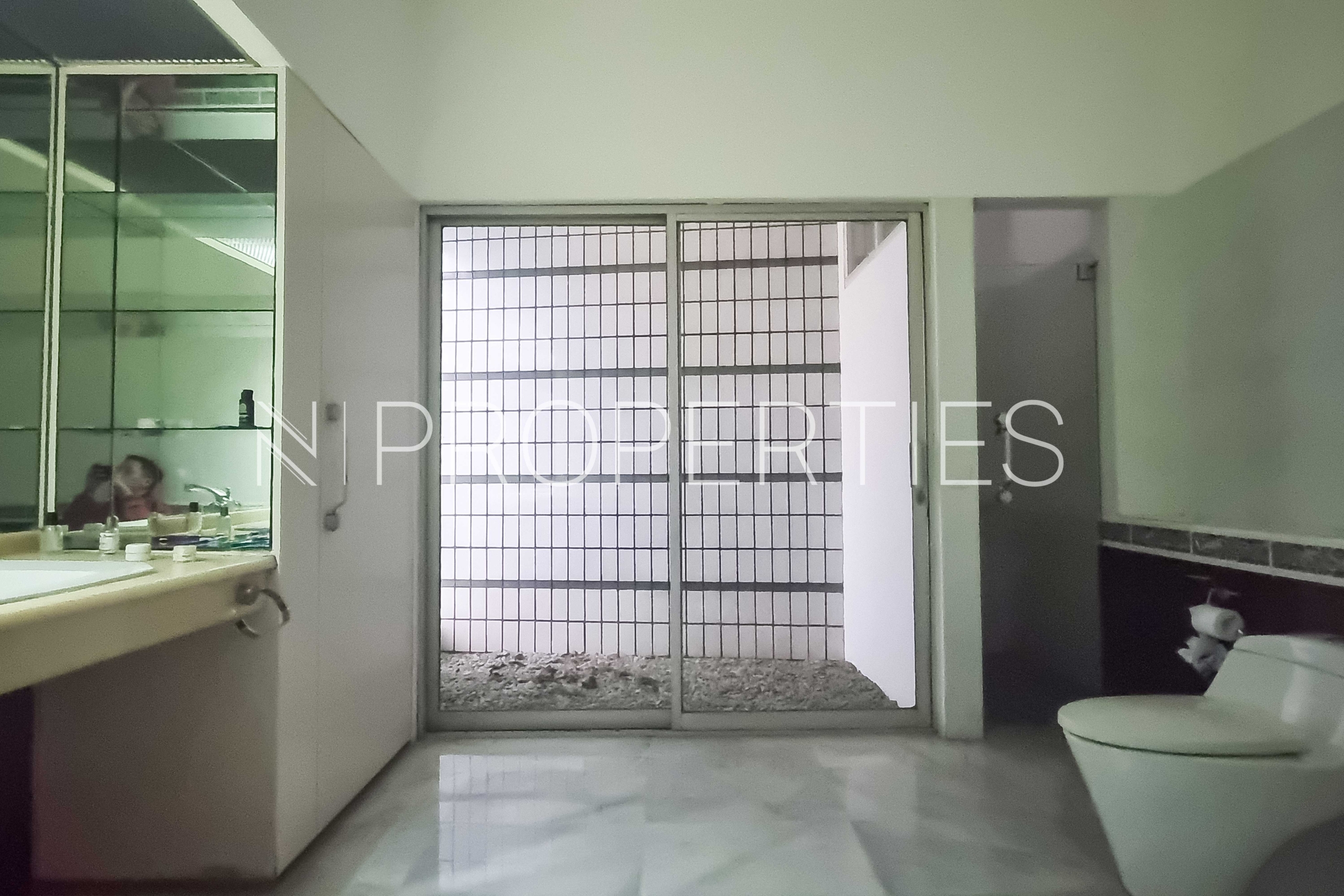4 Expansive Family Estate at Kemang