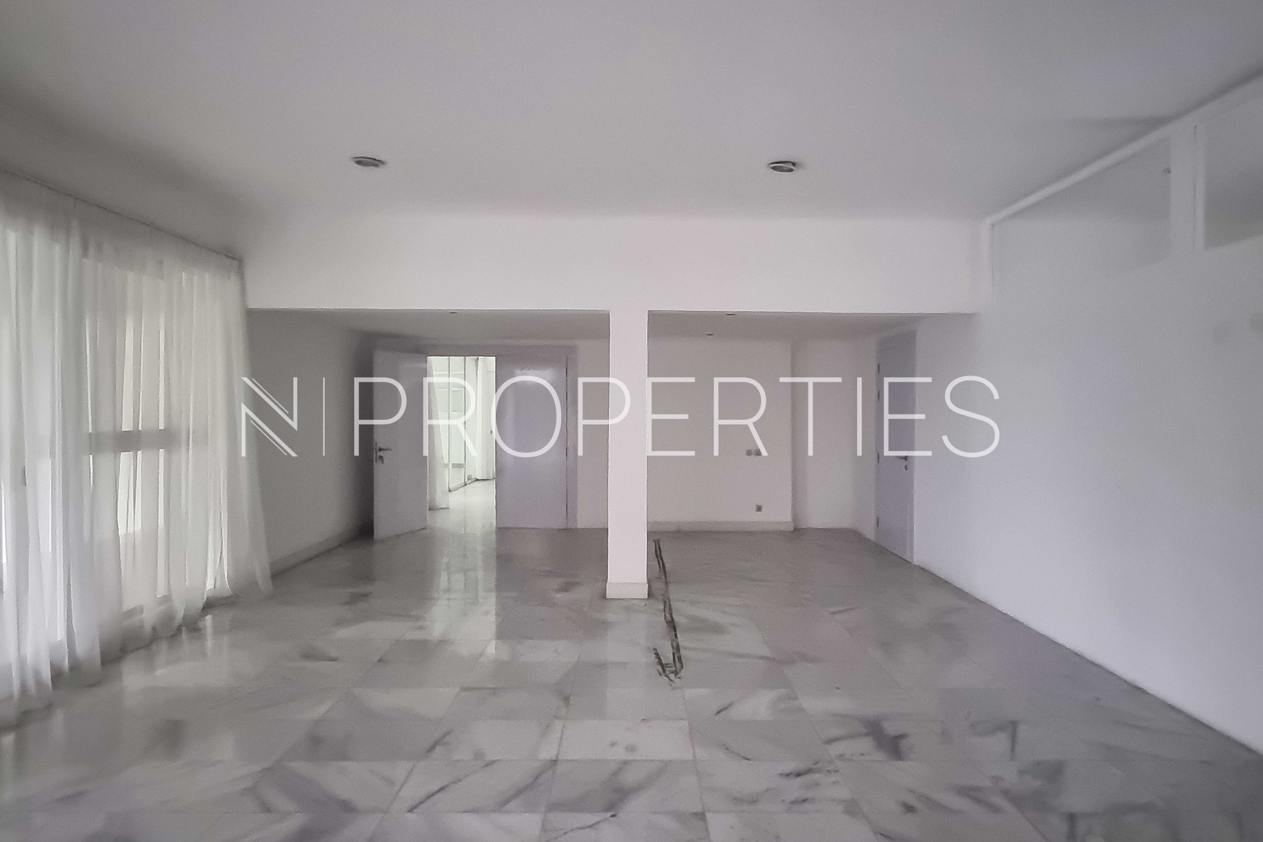 7 Expansive Family Estate at Kemang