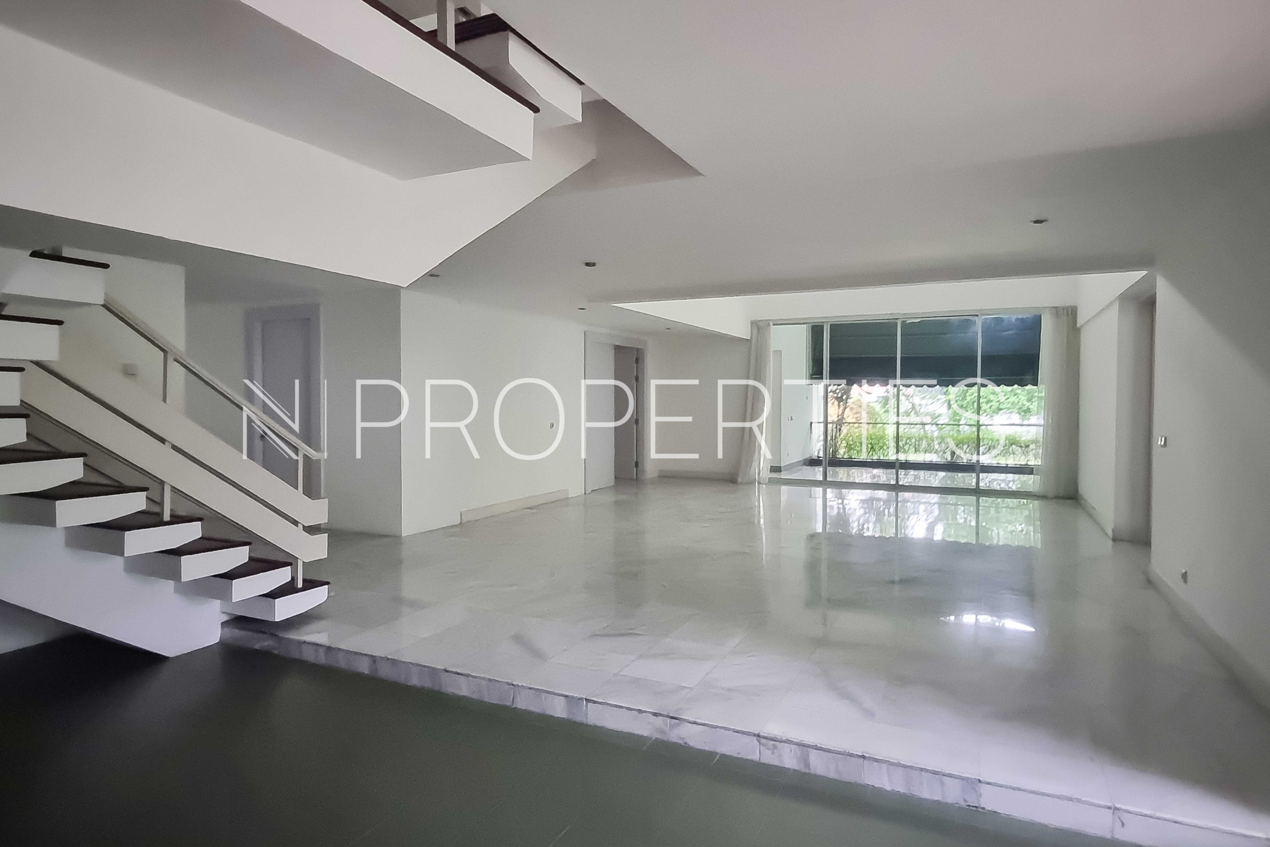 8 Expansive Family Estate at Kemang