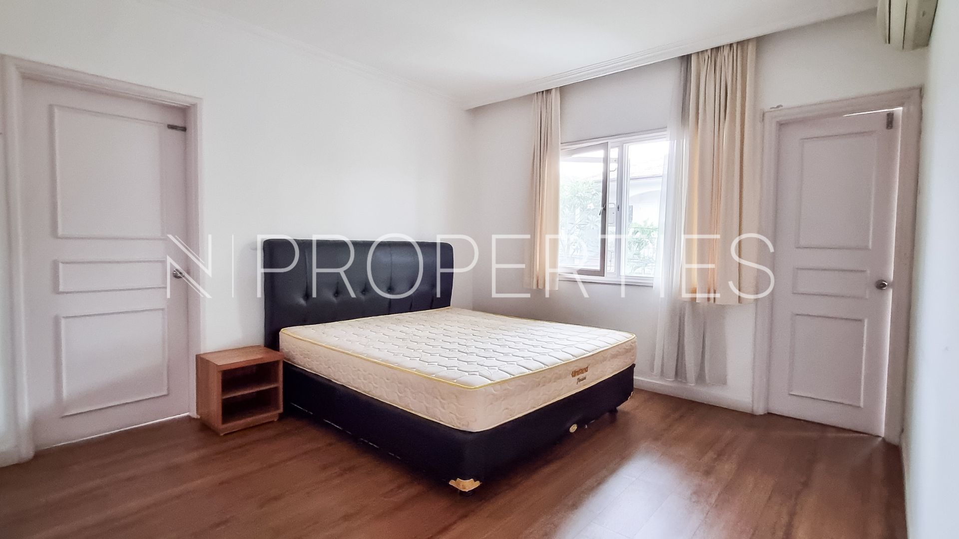 Strategic Location 4BR Family House at Cipete