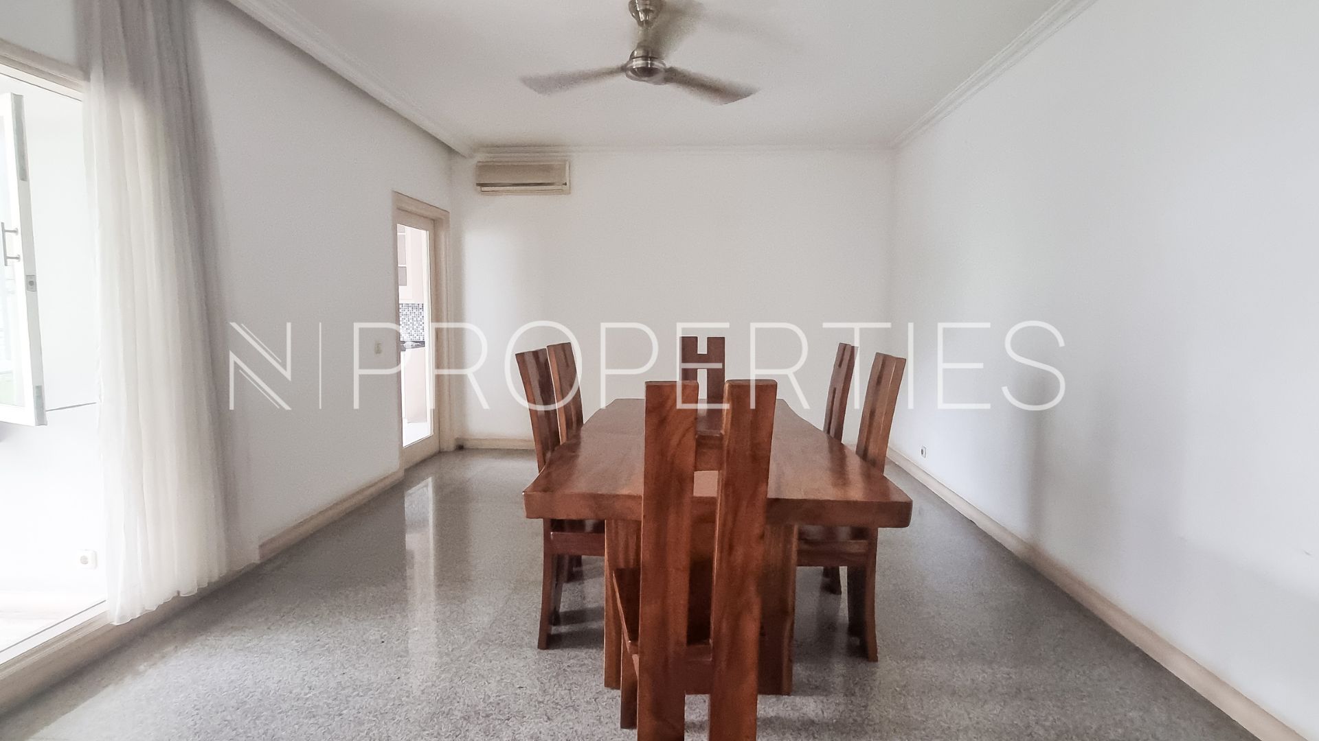 Strategic Location 4BR Family House at Cipete