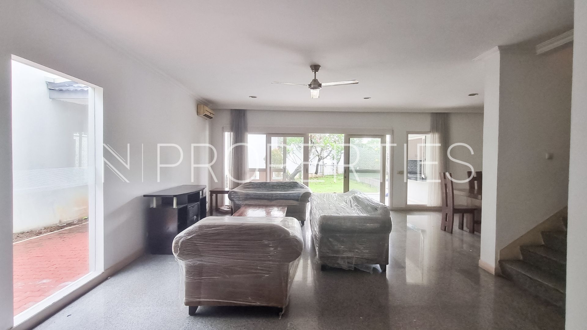 Strategic Location 4BR Family House at Cipete