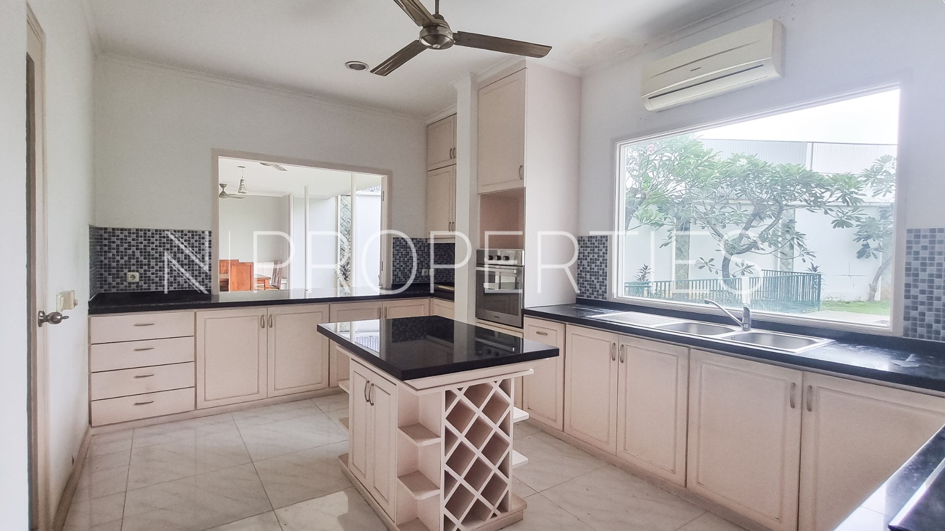 Strategic Location 4BR Family House at Cipete