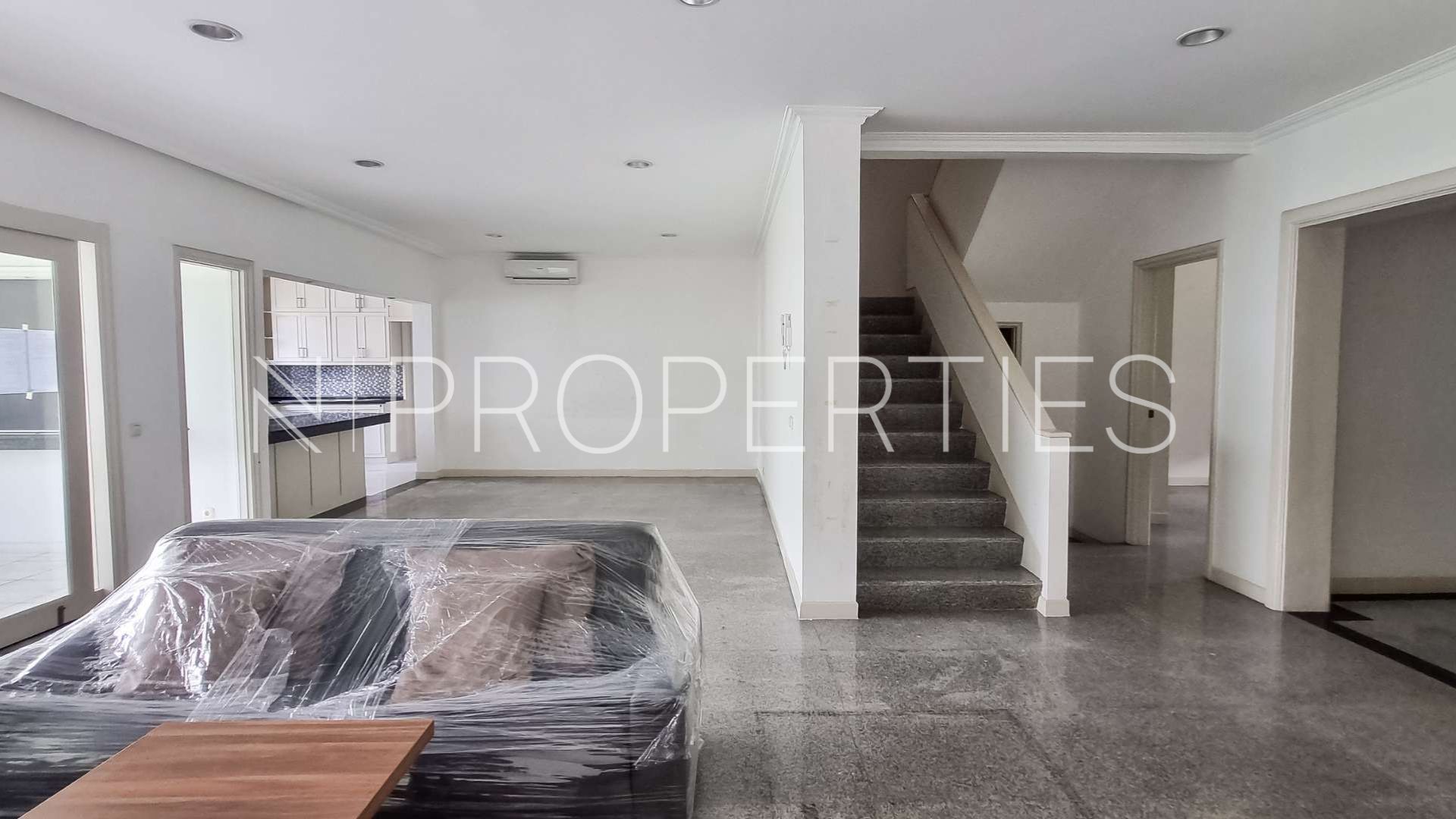 Modern Style 4BR House at Cipete