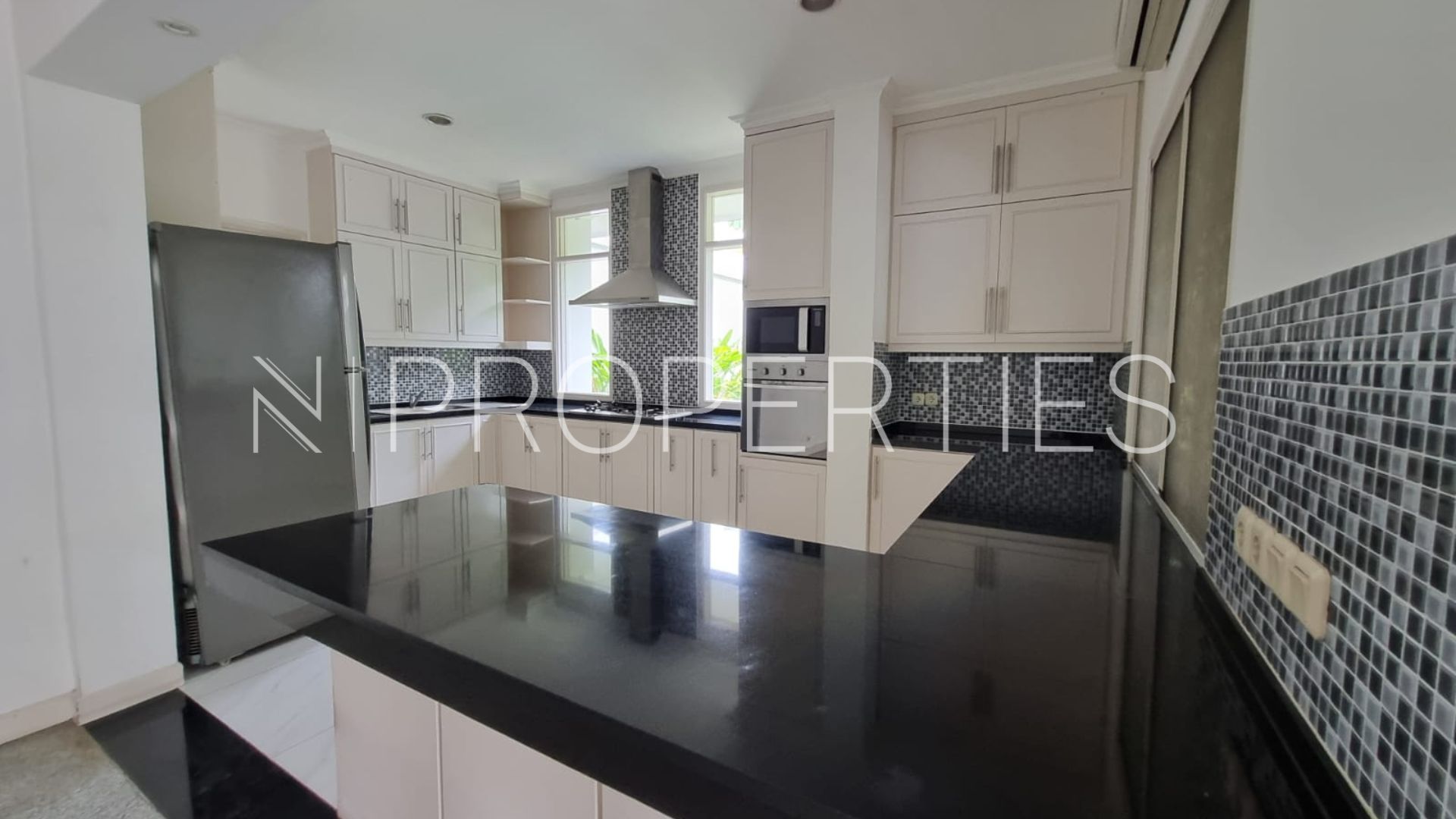 Cipete – Prestigious 4BR Private House