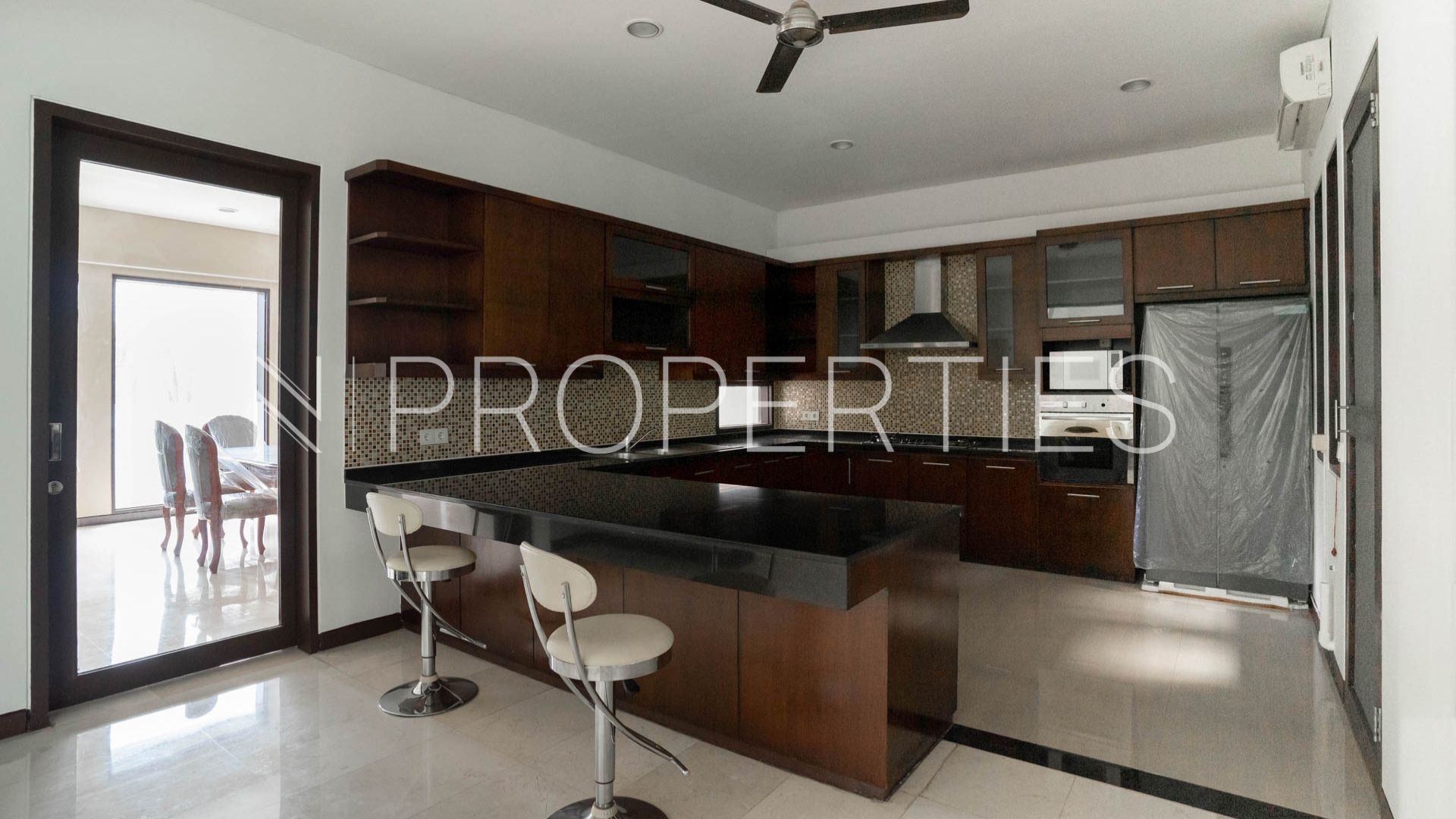 Cipete – Primary 4BR Family Residence