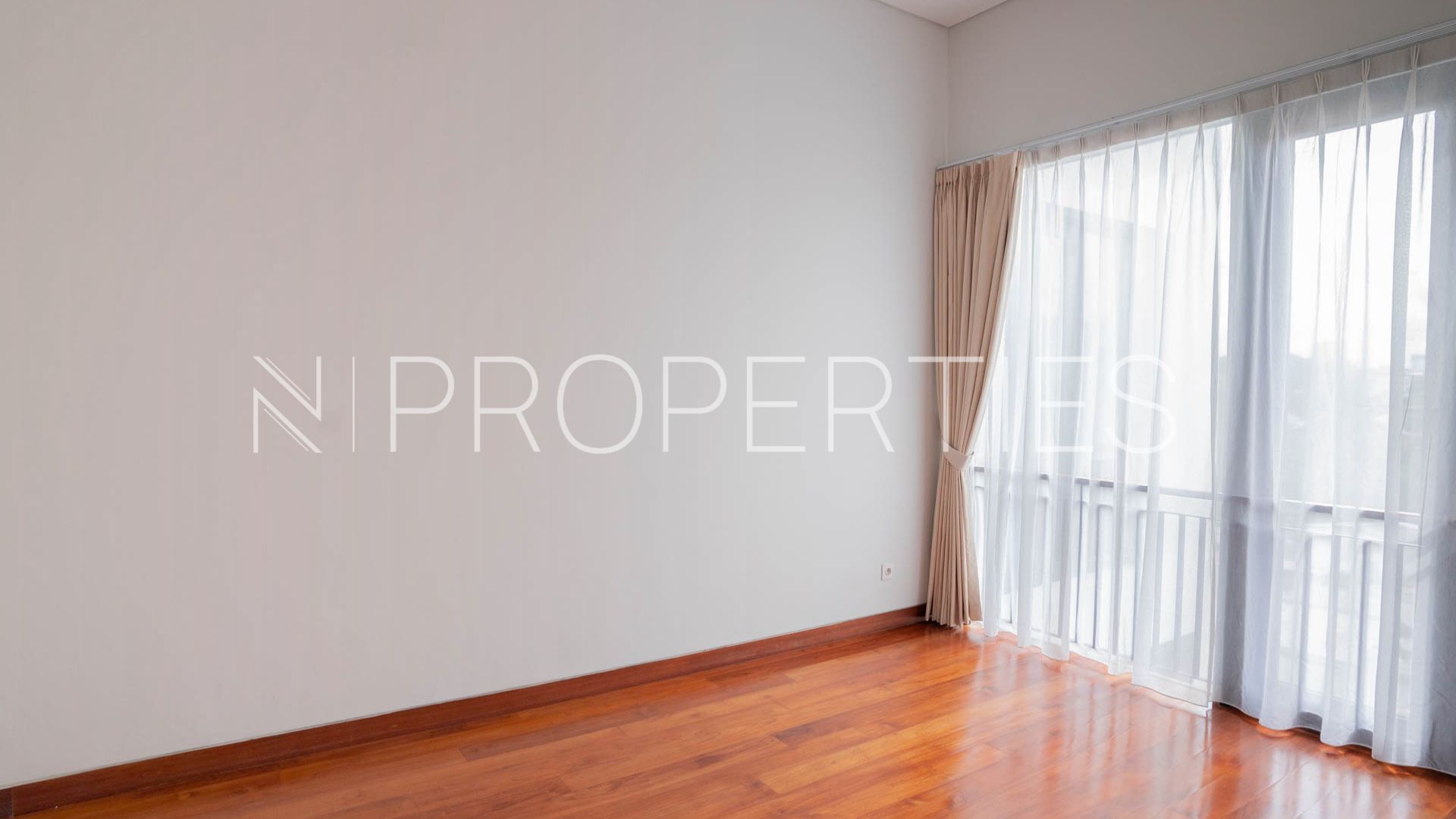 Well-Balanced 3BR House at Cilandak