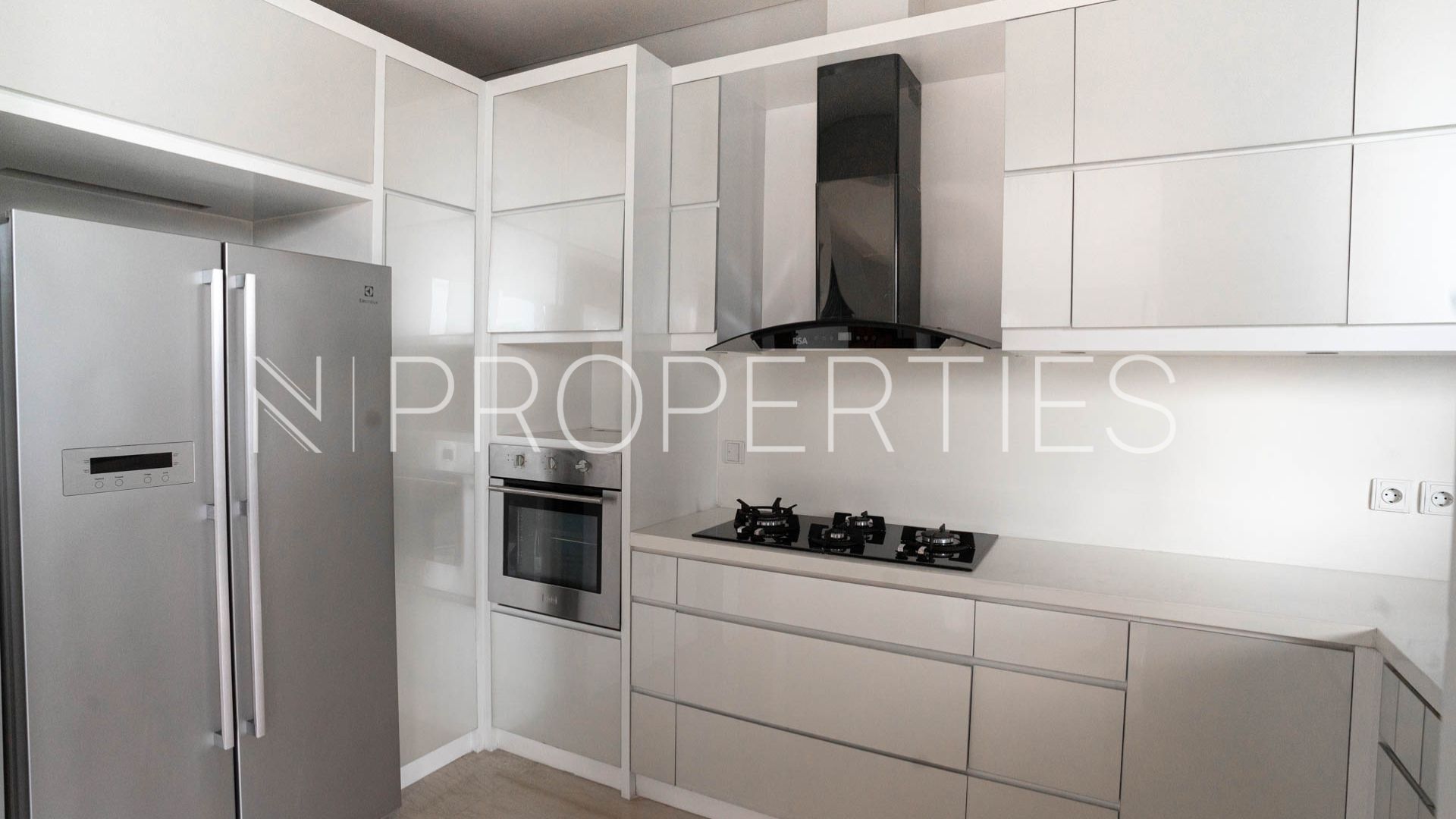 Well-Balanced 3BR House at Cilandak