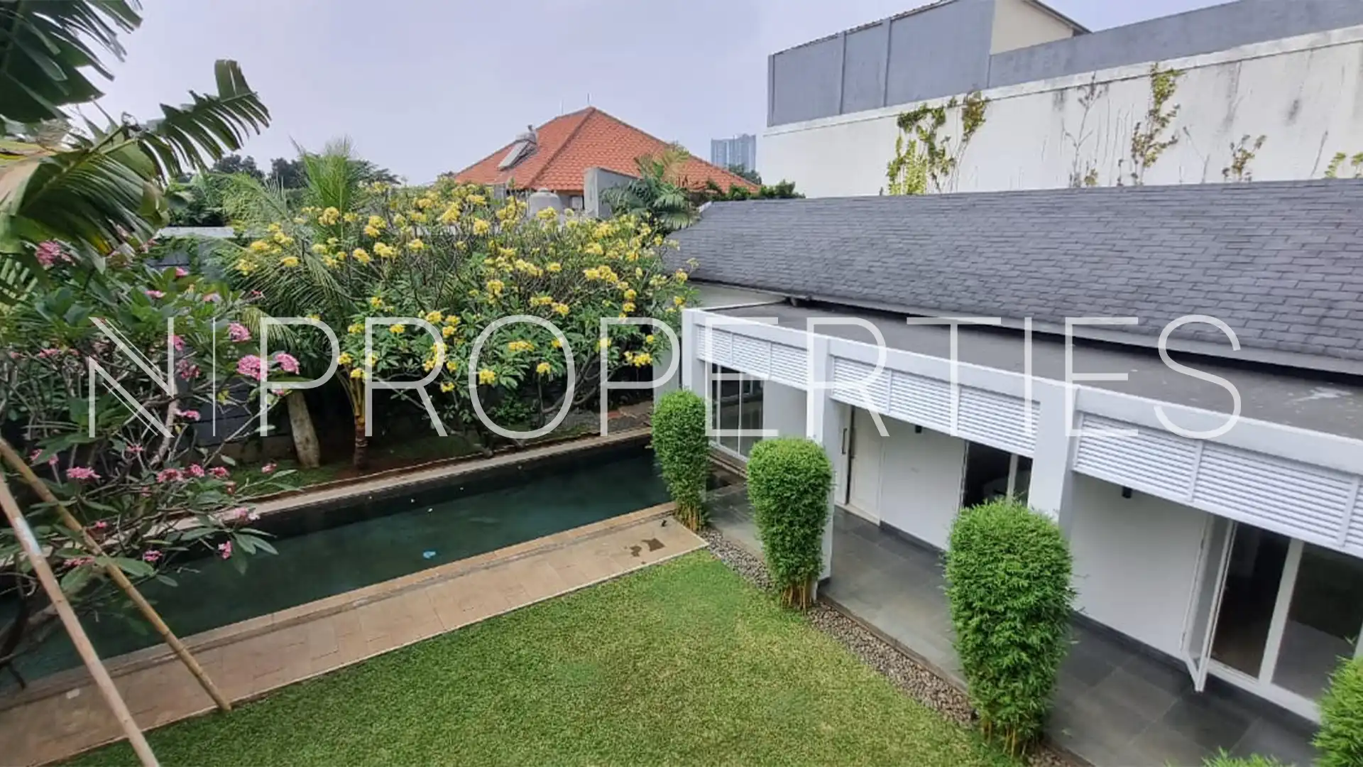 Spacious 4BR Real Estate at Cilandak