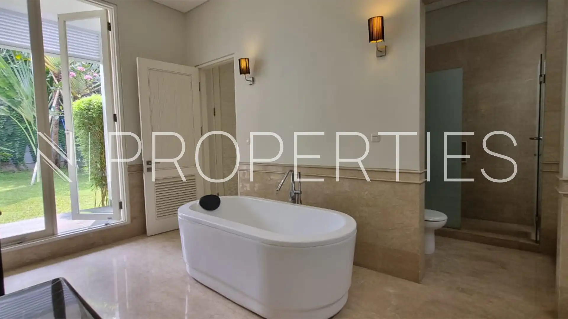 Spacious 4BR Real Estate at Cilandak