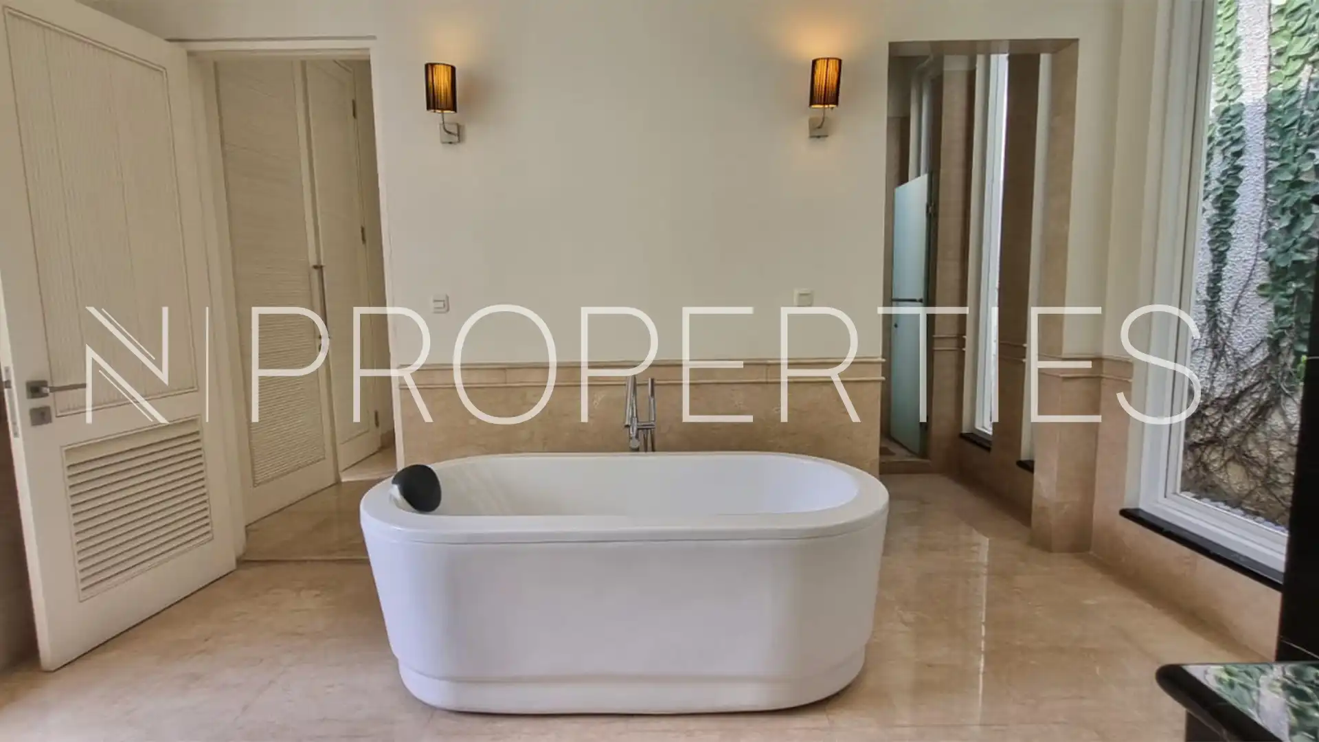 Spacious 4BR Real Estate at Cilandak