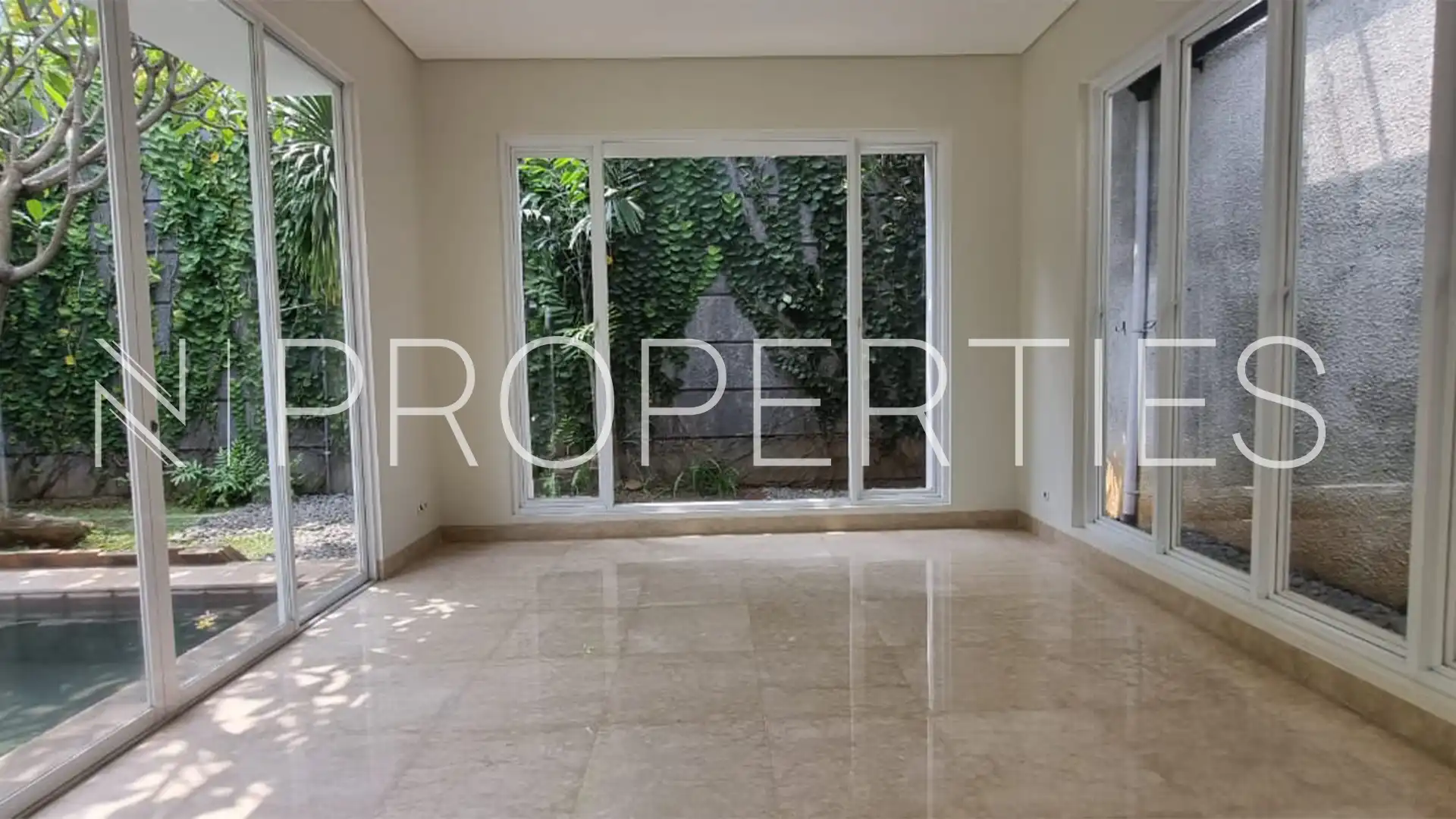 Spacious 4BR Real Estate at Cilandak