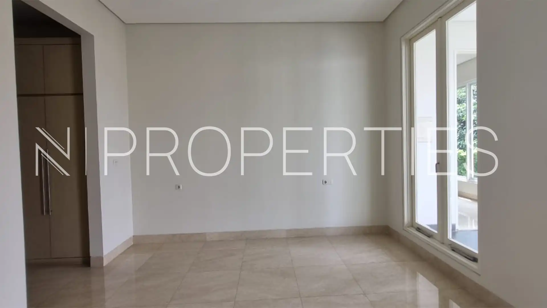 Spacious 4BR Real Estate at Cilandak