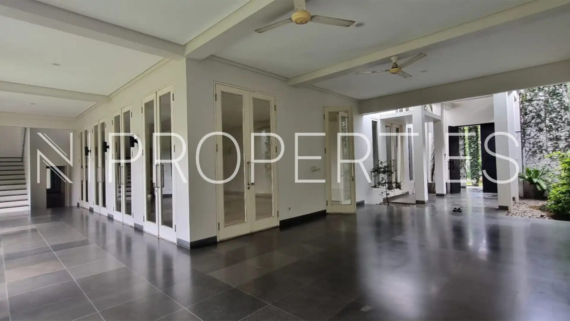Spacious 4BR Real Estate at Cilandak