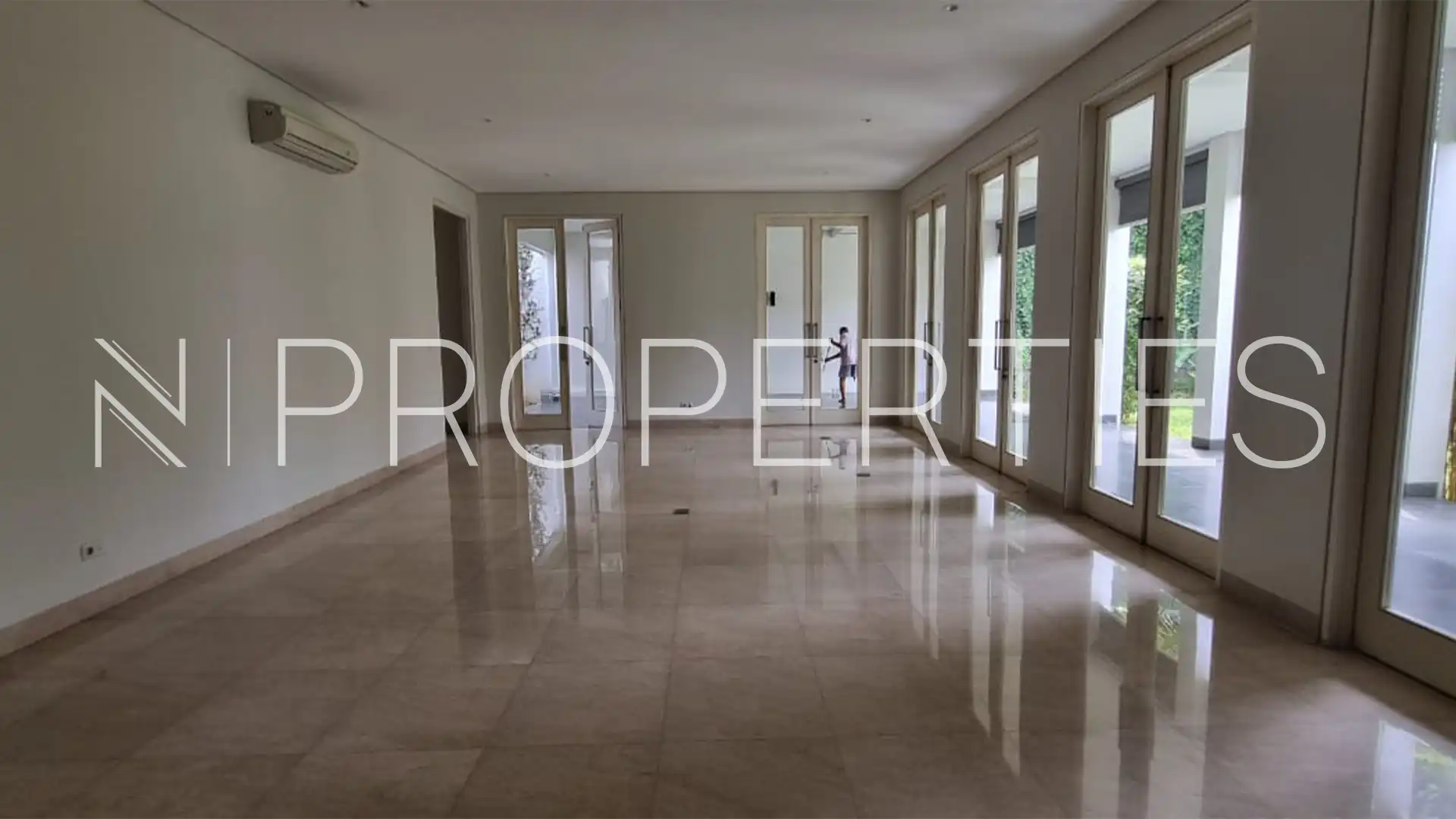 Spacious 4BR Real Estate at Cilandak