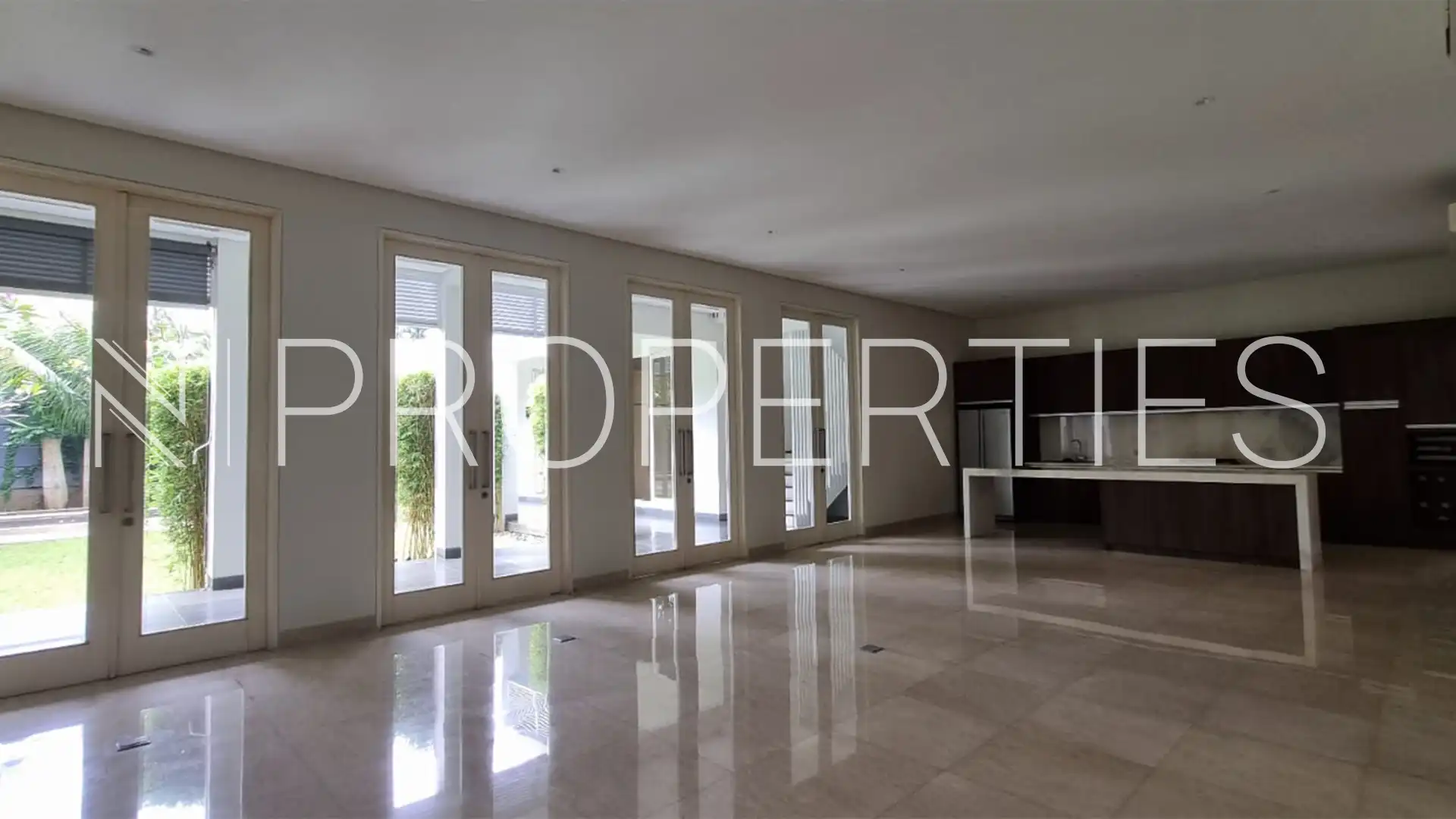 Spacious 4BR Real Estate at Cilandak