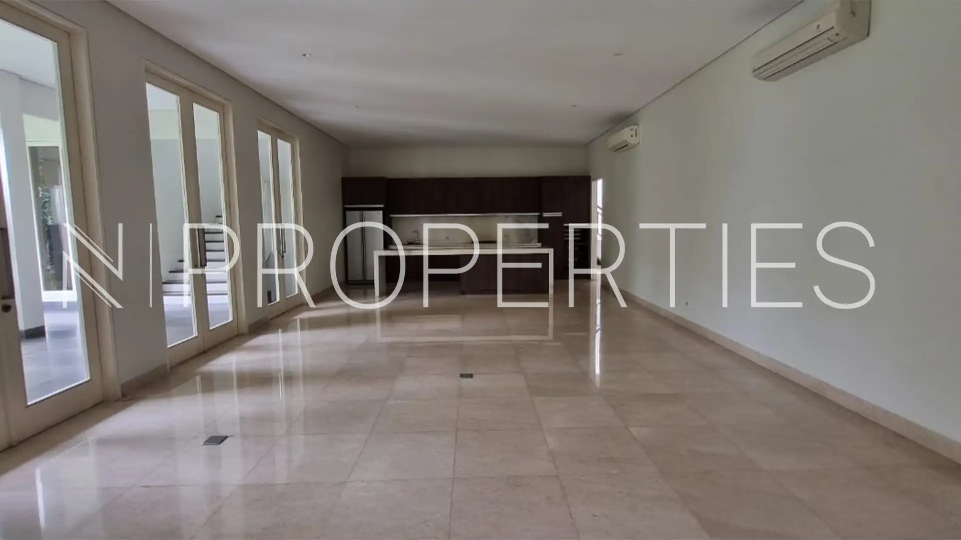 Spacious 4BR Real Estate at Cilandak