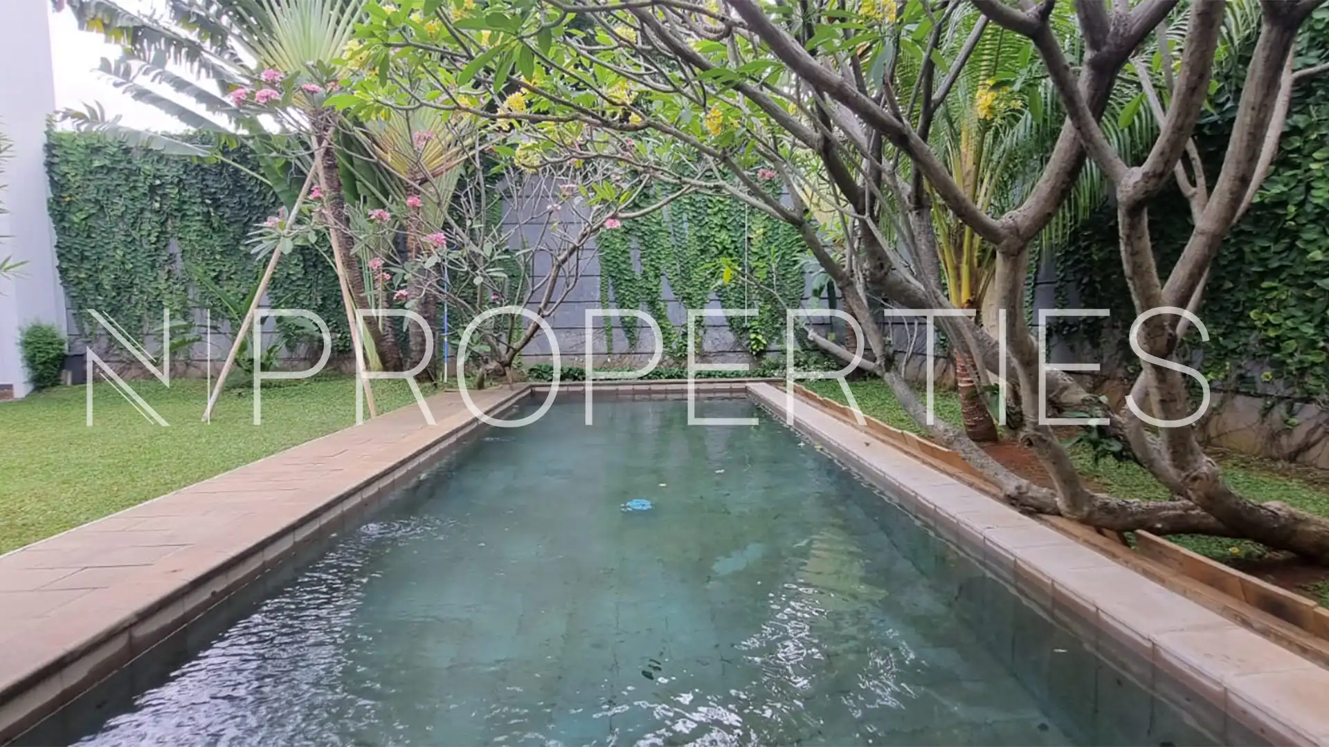 Spacious 4BR Real Estate at Cilandak