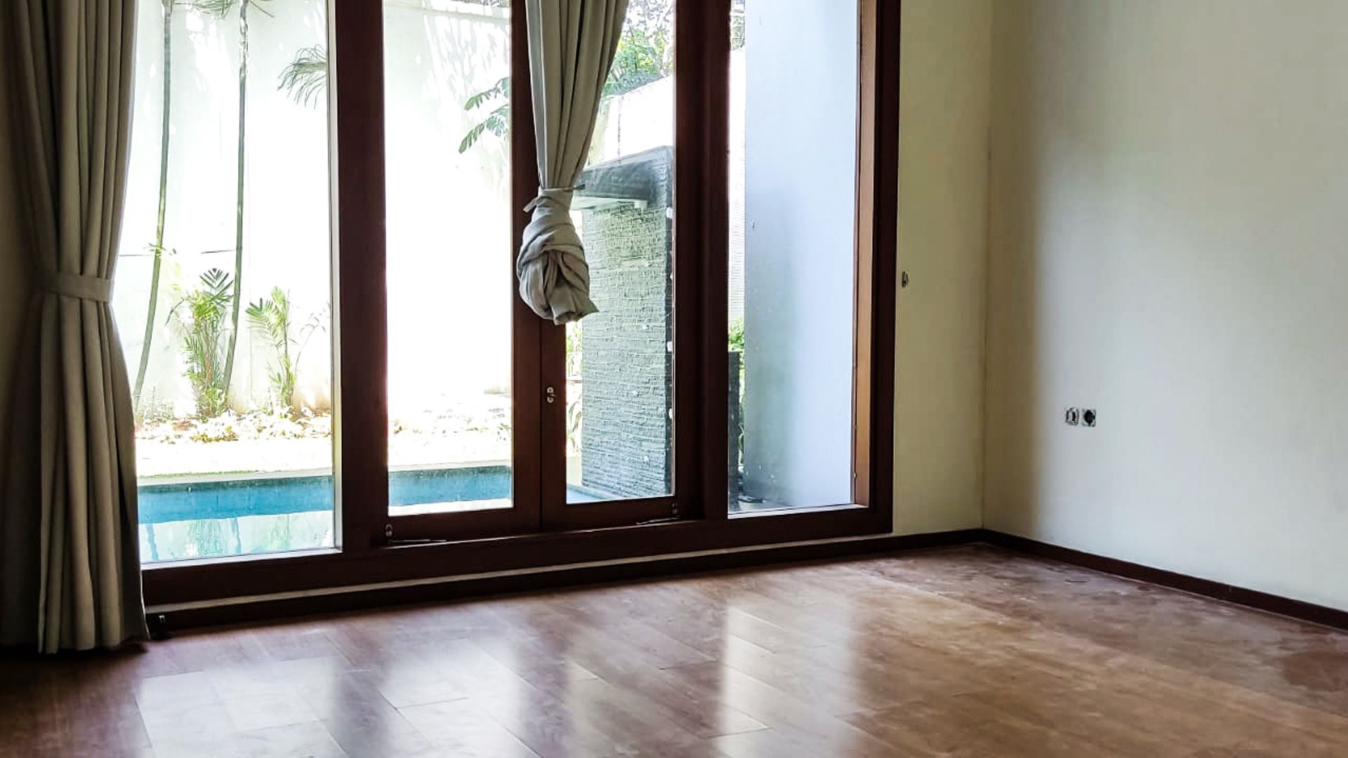 Benda Dalam 69 Kav S – Bedroom 2 Cilandak – Well-Balanced 4BR Home
