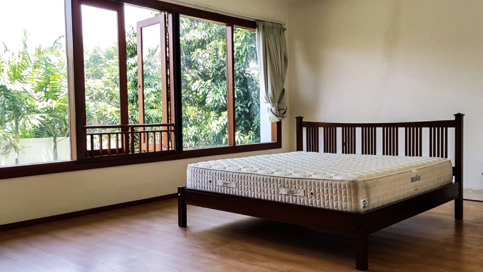 Benda Dalam 69 Kav S – Bedroom Cilandak – Well-Balanced 4BR Home
