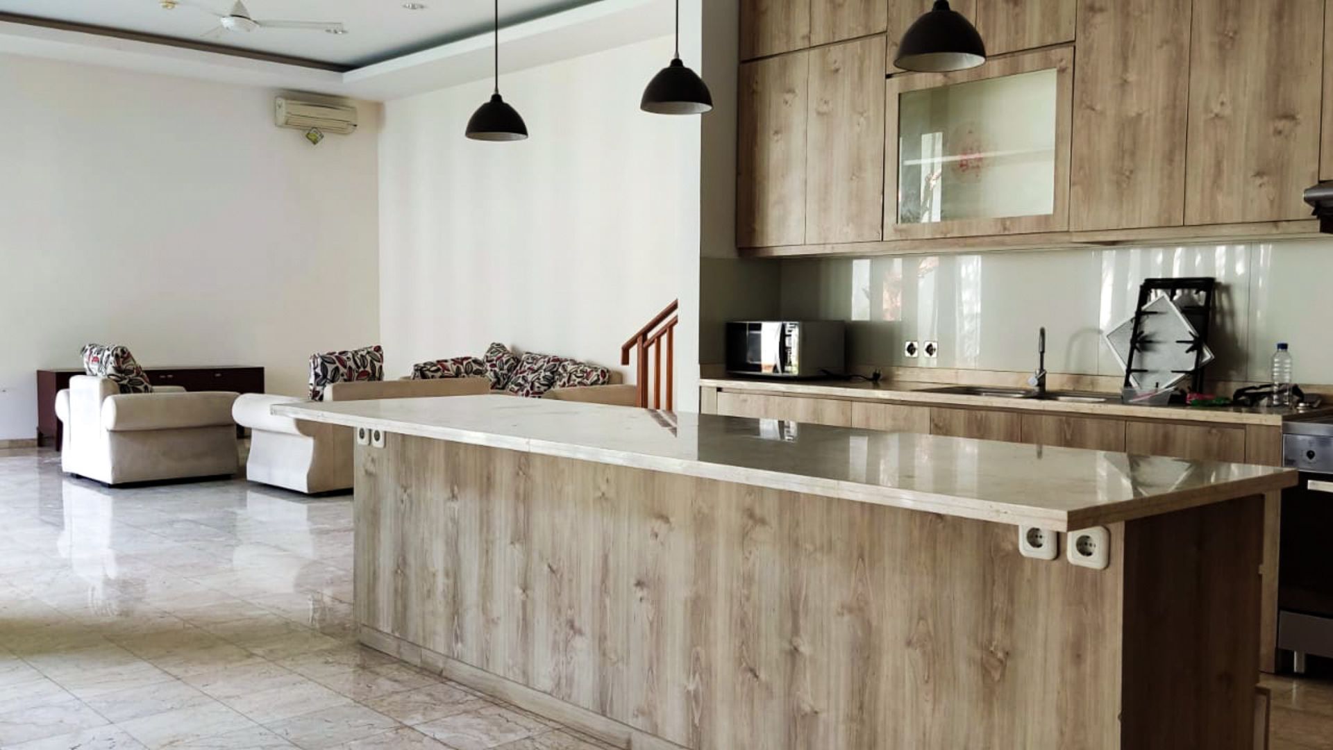Benda Dalam 69 Kav S – Kitchen Area Cilandak – Well-Balanced 4BR Home