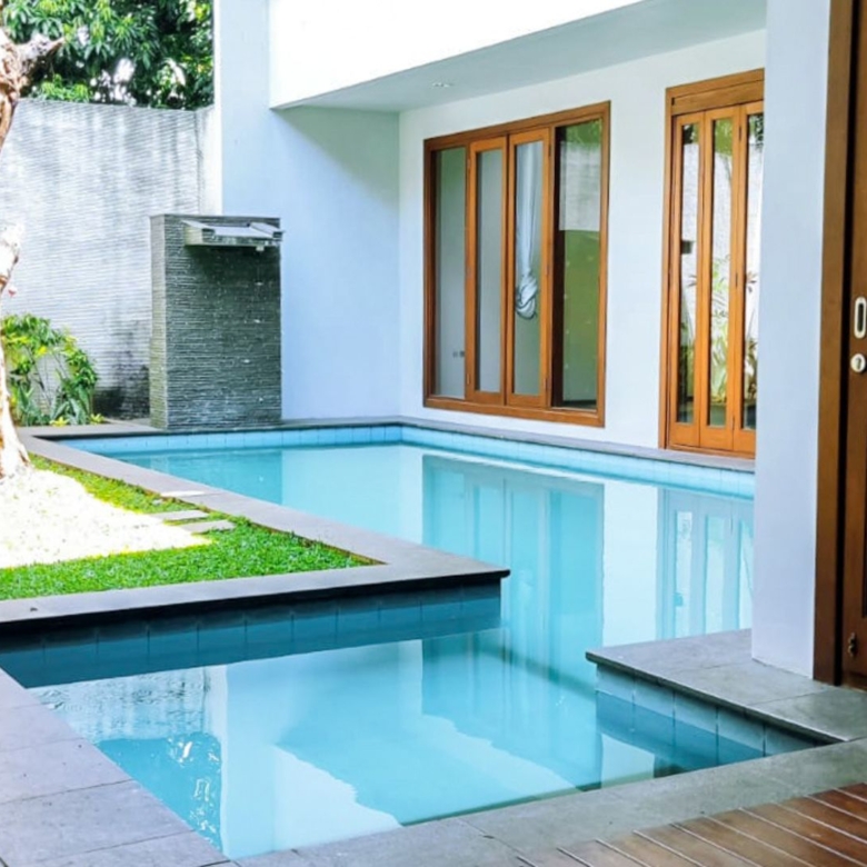 Benda Dalam 69 Kav S - Swimmingpool 2