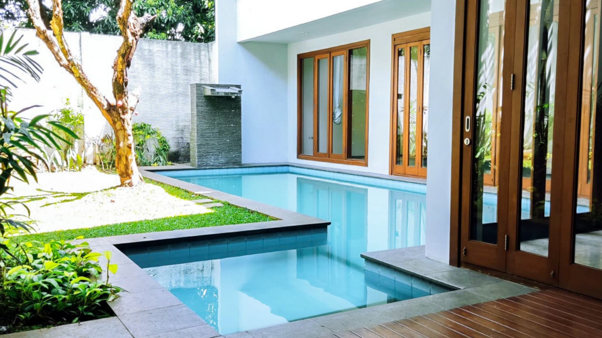 Benda Dalam 69 Kav S – Swimmingpool 2 Benda Dalam 69 Kav S - Swimmingpool 2