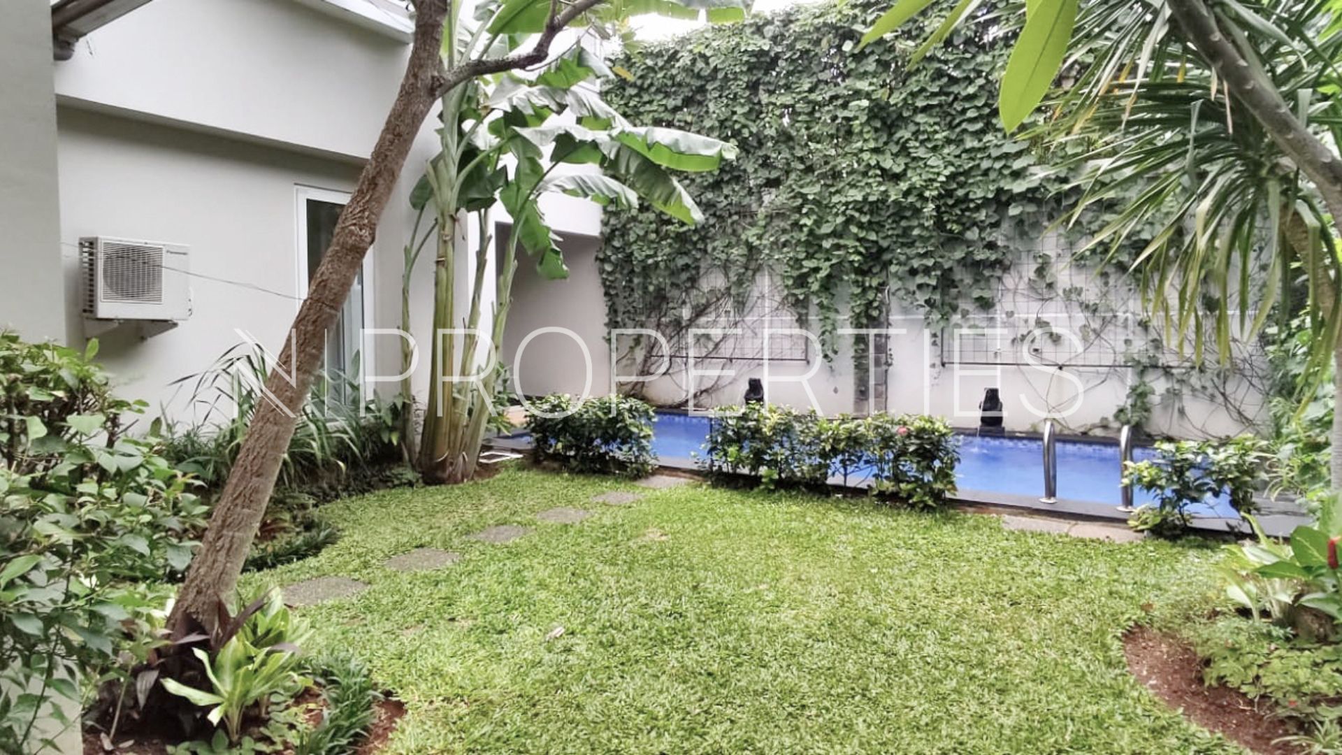Luxury 4BR Residence at Cilandak