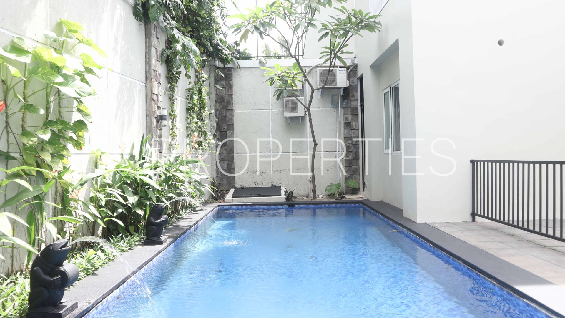 Modern Luxury 4BR House at Cilandak