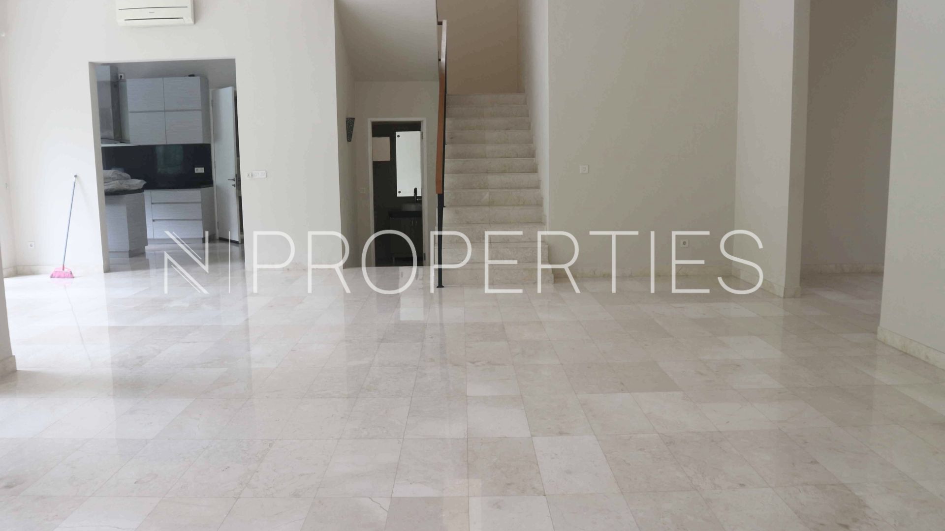 Cilandak – Spacious 4BR Home