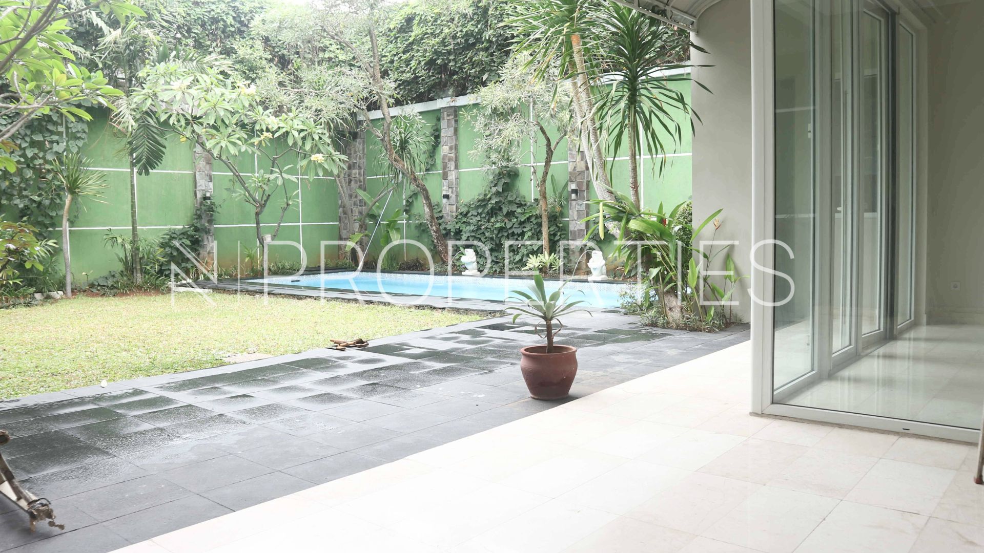 Cilandak – Spacious 4BR Home