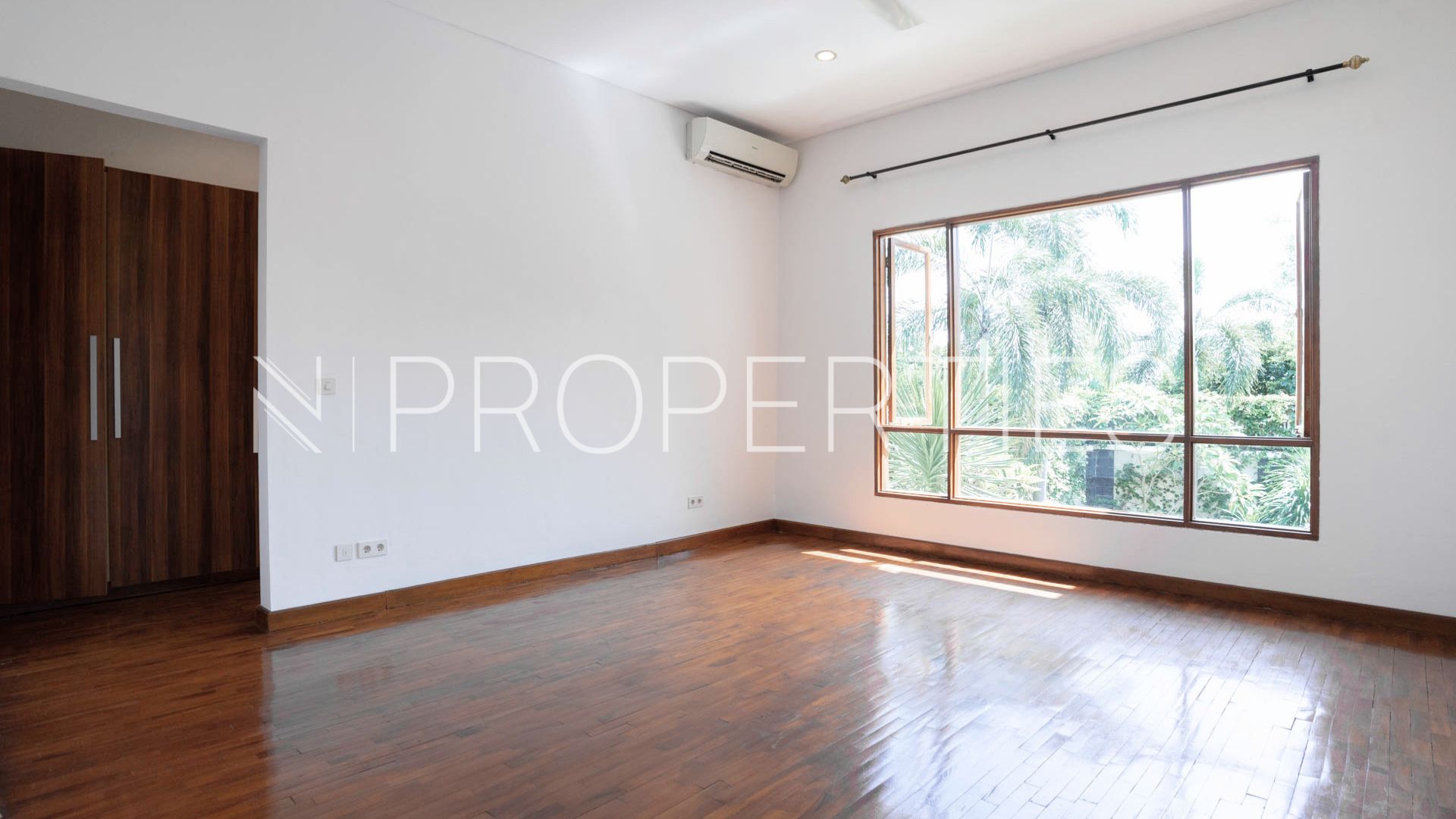 Kemang – Well-Balanced 5BR House