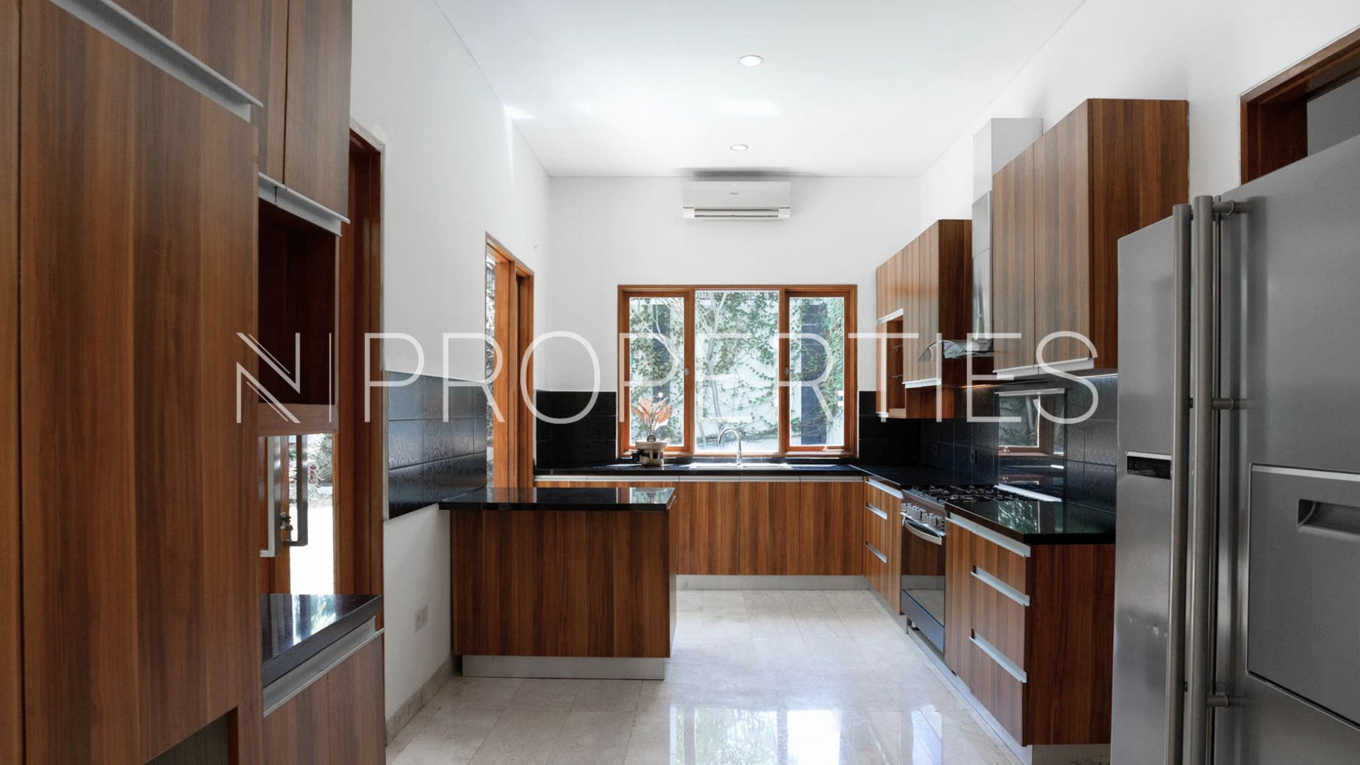 Benda Raya Gg H.Sainin 39 Kav H - KItchen Area