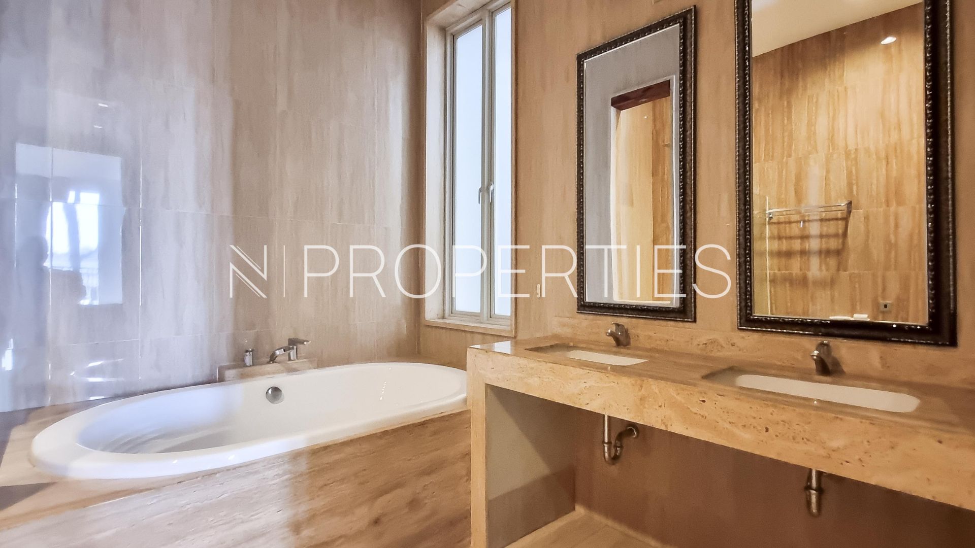 Super Luxury 4BR House at Pondok Indah
