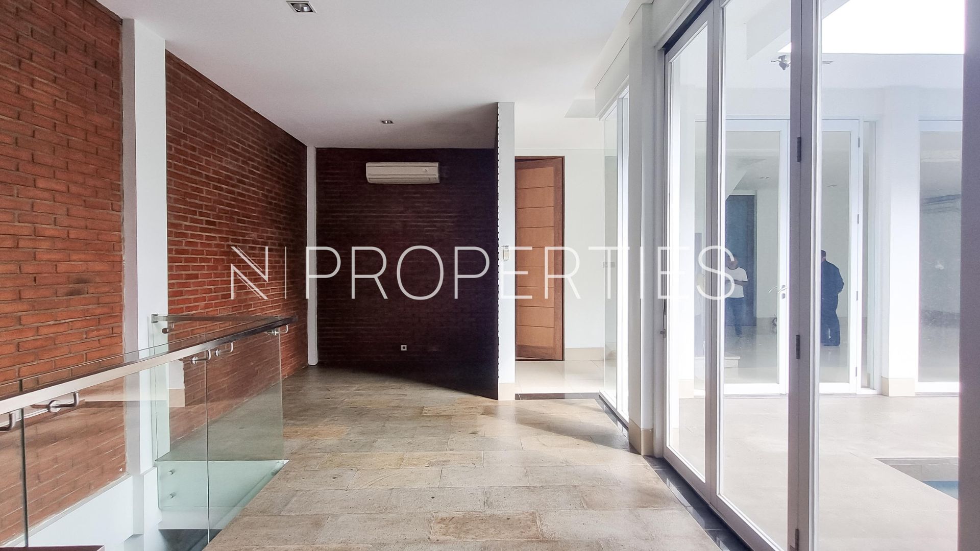 Super Luxury 4BR House at Pondok Indah